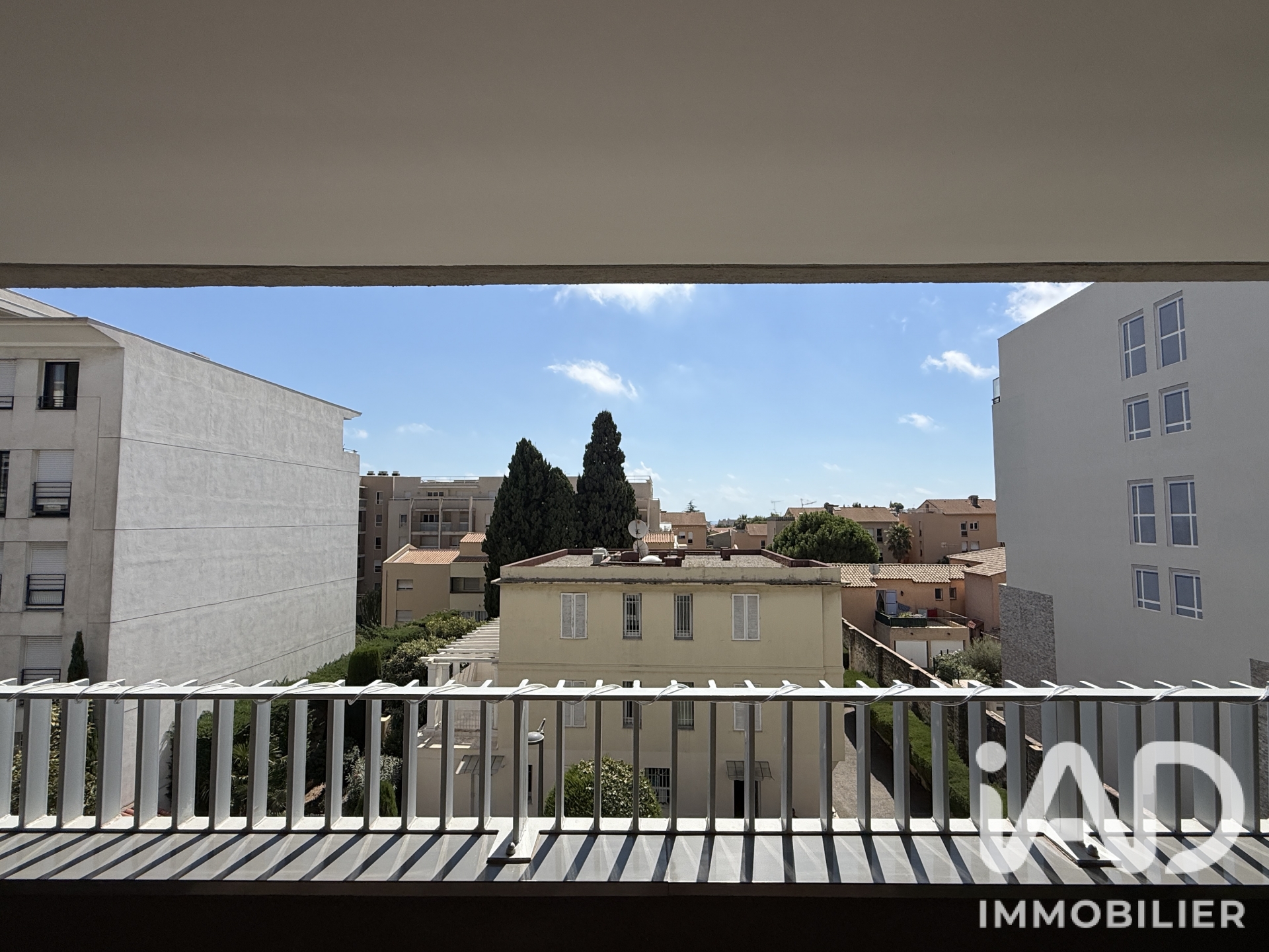 Vente appartement à Saint-Laurent-du-Var (06700) : appartement 3 pièces 62 m² - 2102720 — 24