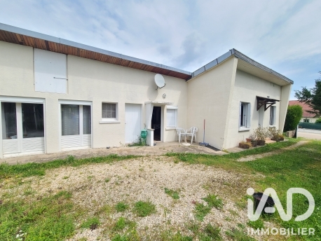 Maison à vendre à Saint-Benoist-sur-Vanne — 100 000 € — IAD France