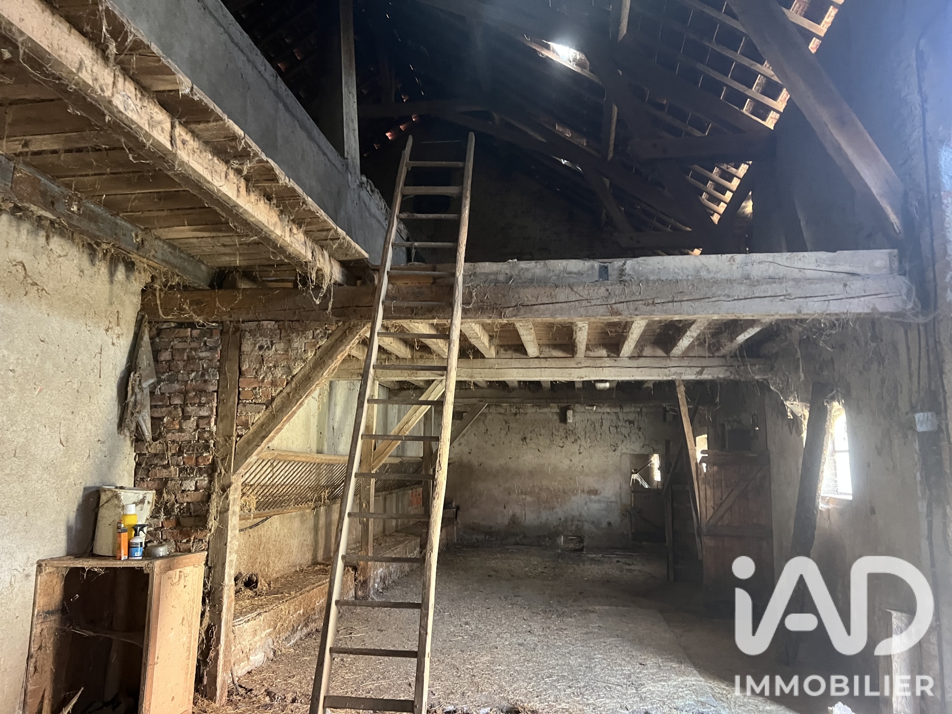 Vente maison à Le Pin (03130) : ferme 5 pièces 100 m² - 2100718 — 12