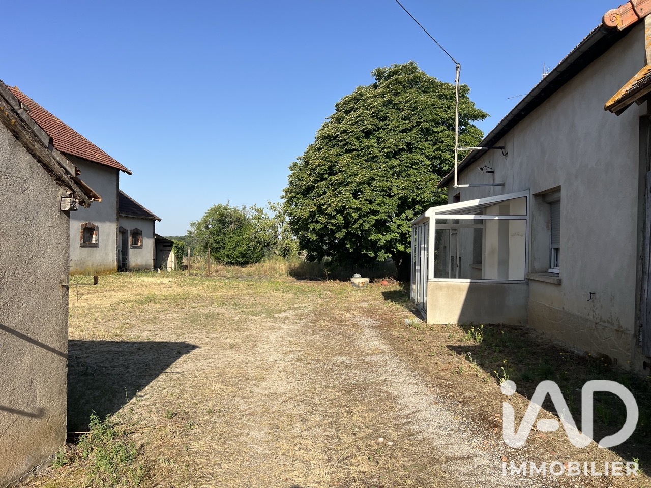 Vente maison à Le Pin (03130) : ferme 5 pièces 100 m² - 2100718 — 10