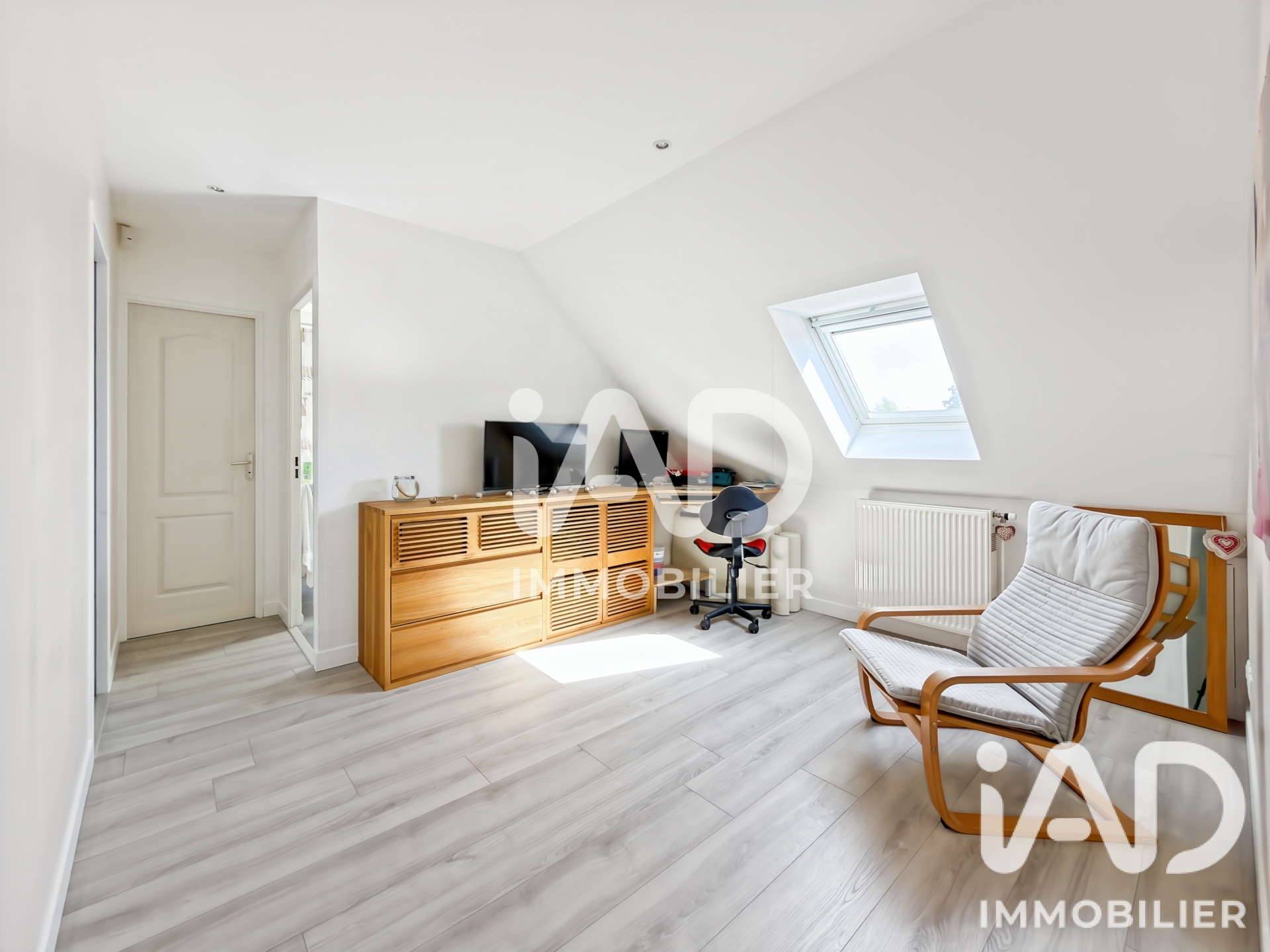 Vente maison à Chevry-Cossigny (77173) : maison traditionnelle 6 pièces 142 m² - 2103757 — 12