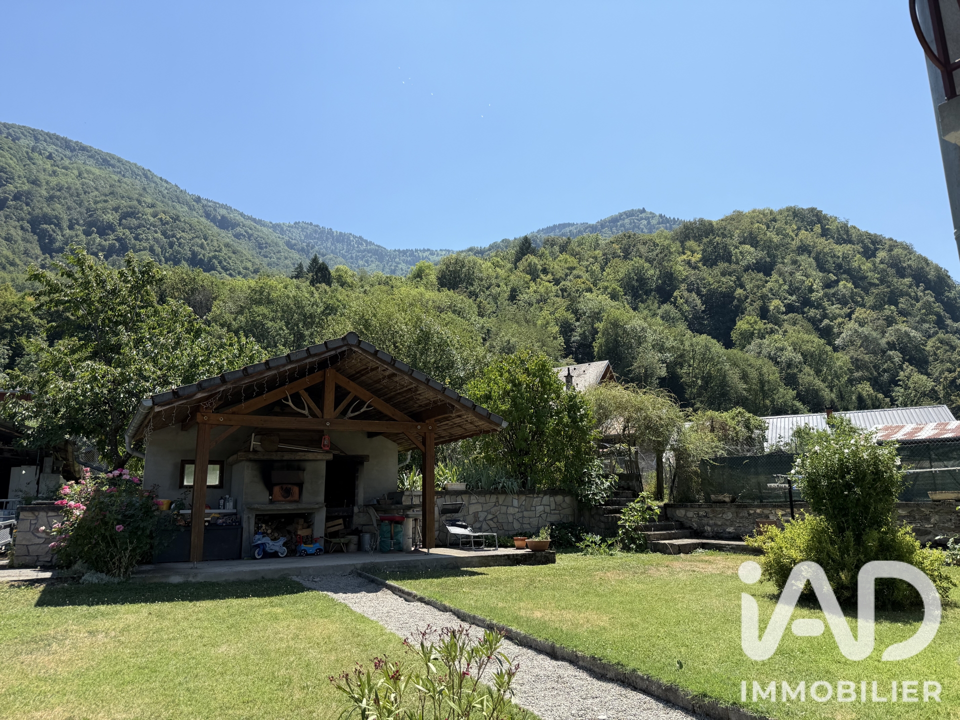 Vente maison à Bourgneuf (73390) : maison 5 pièces 216 m² - 2099677 — 4