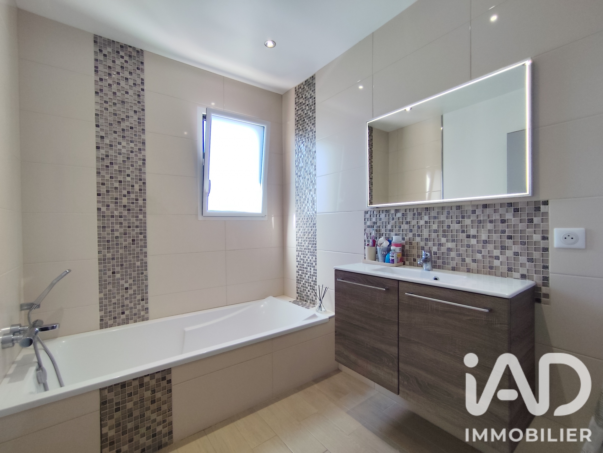Vente maison à La Chapelle-Saint-Mesmin (45380) : maison 5 pièces 116 m² - 2102916 — 15