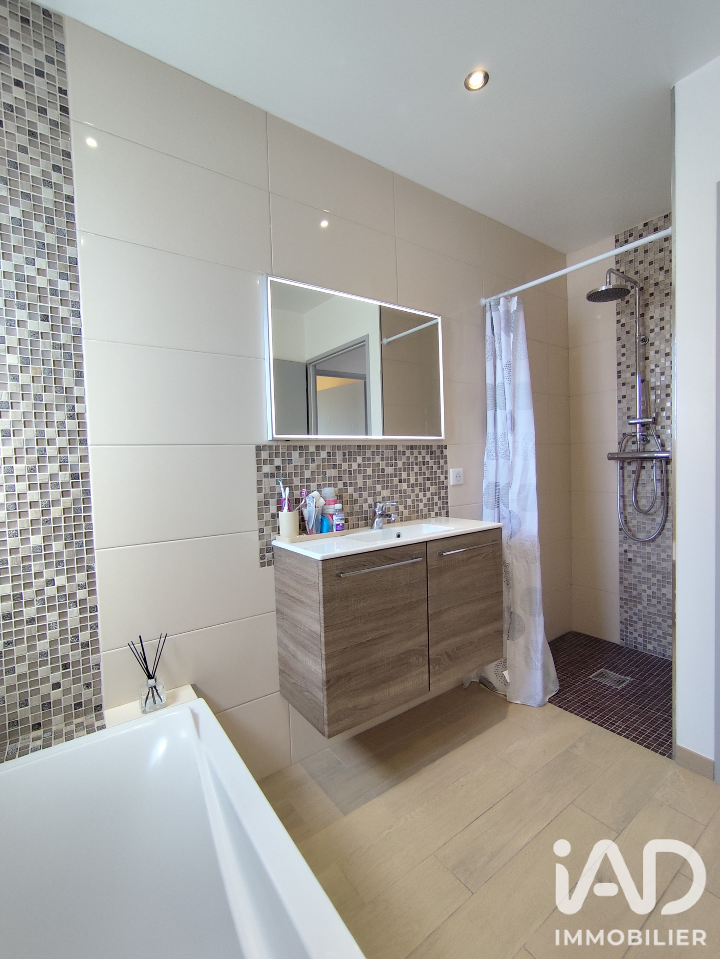 Vente maison à La Chapelle-Saint-Mesmin (45380) : maison 5 pièces 116 m² - 2102916 — 16