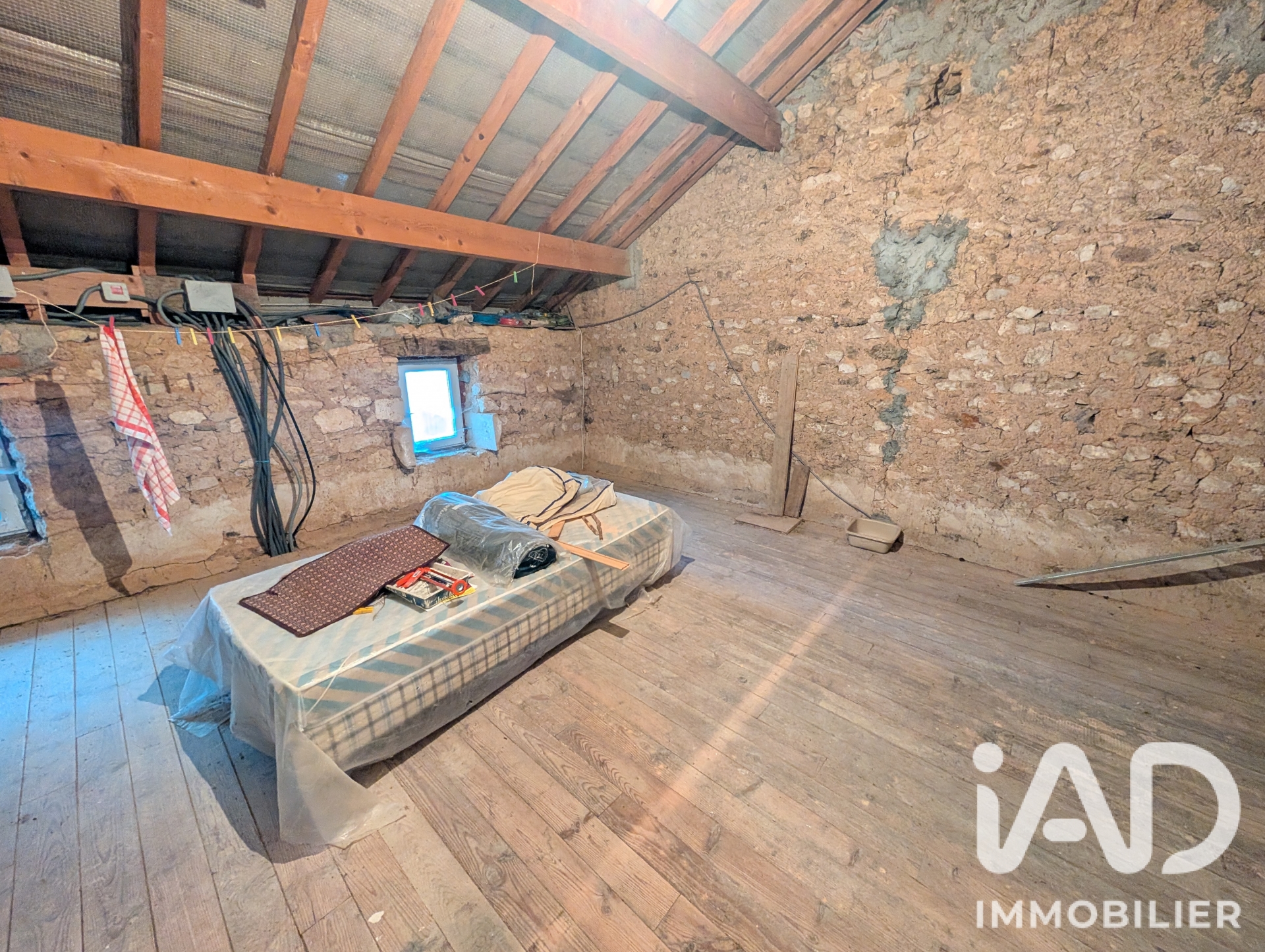 Vente maison à Mazerolles (86320) : maison de village 2 pièces 56 m² - 2105698 — 22