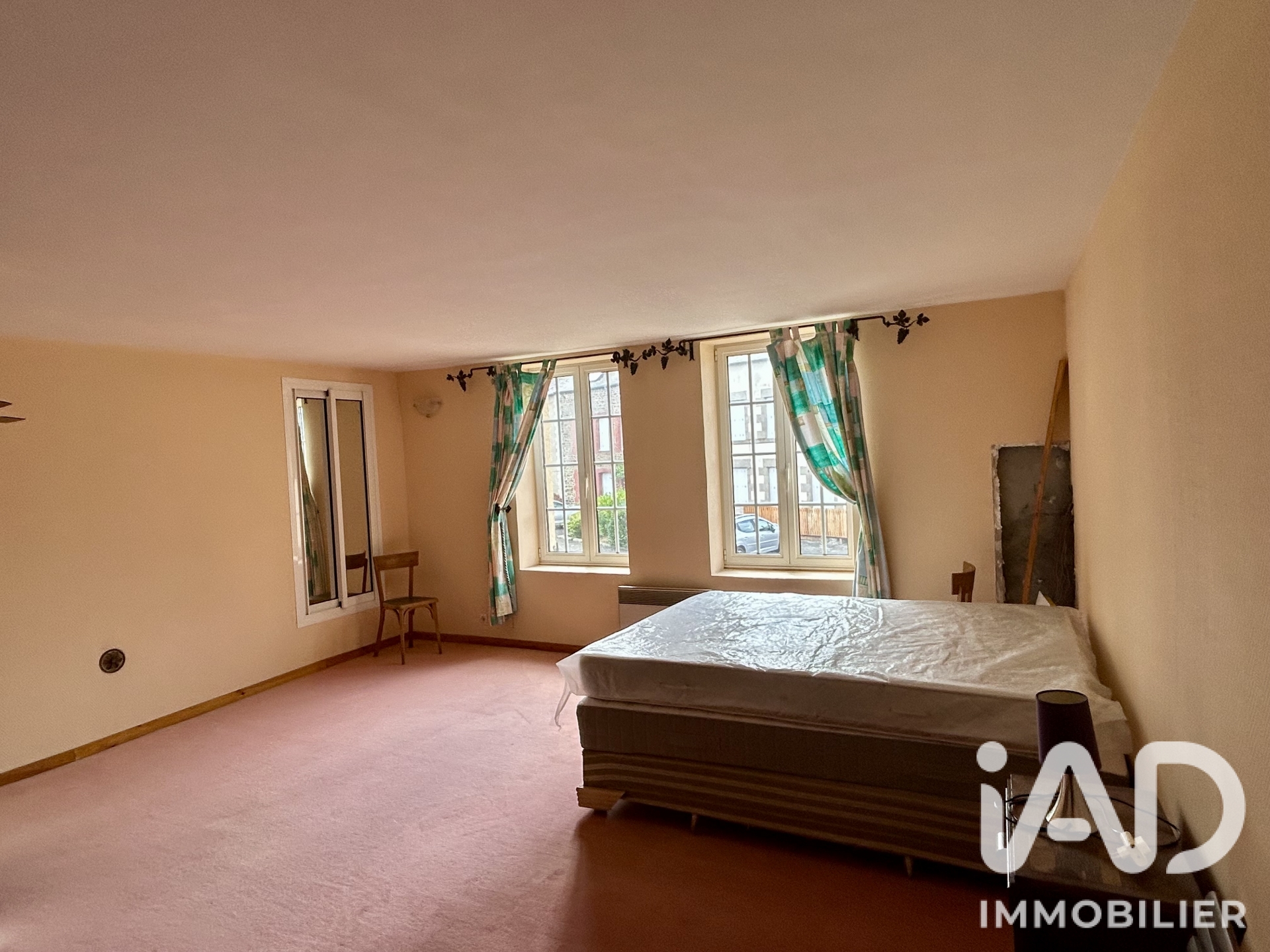 Vente maison à Javron-les-Chapelles (53250) : maison de village 7 pièces 212 m² - 2095902 — 9