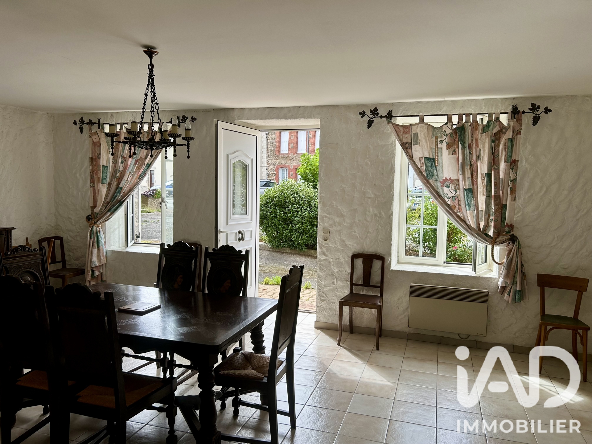Vente maison à Javron-les-Chapelles (53250) : maison de village 7 pièces 212 m² - 2095902 — 5