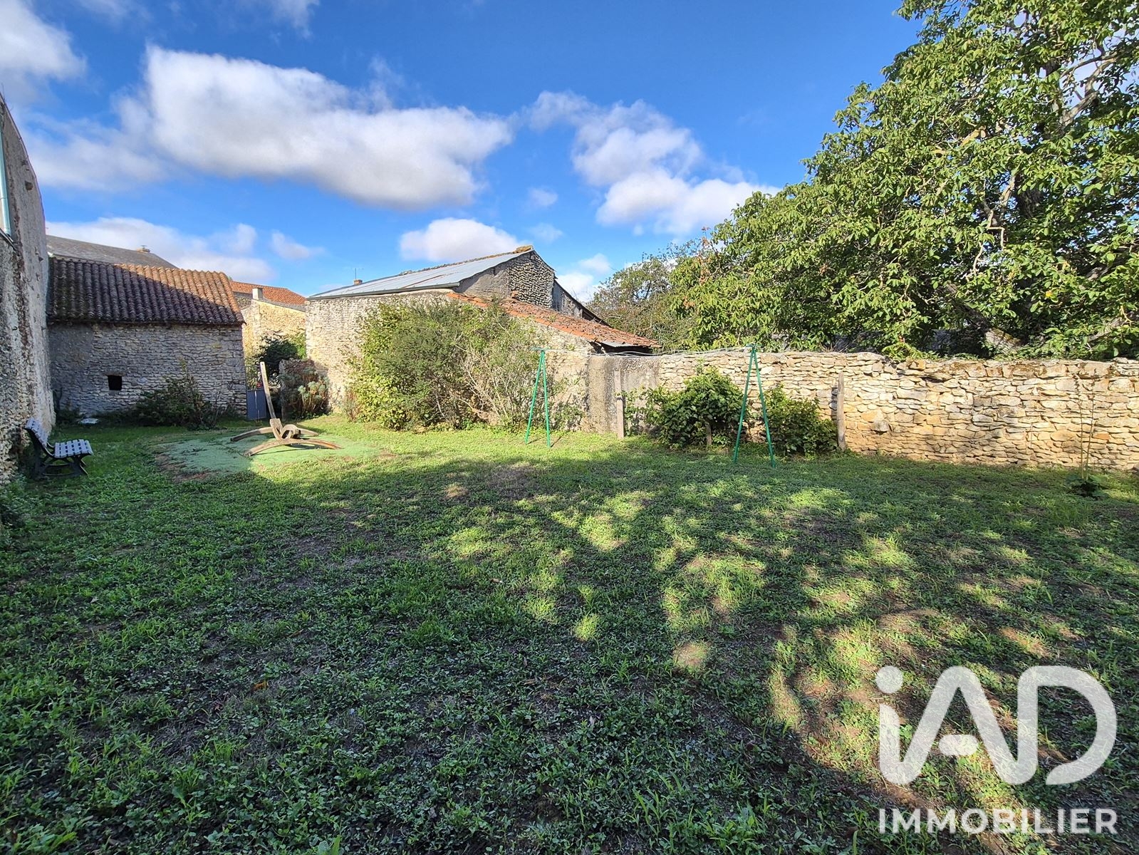 Vente maison à Thénezay (79390) : maison de village 3 pièces 113 m² - 2106000 — 15