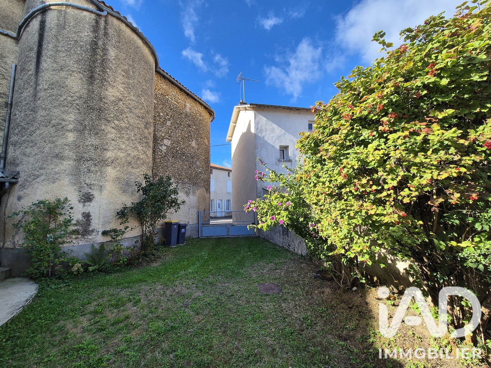 Vente maison à Thénezay (79390) : maison de village 3 pièces 113 m² - 2106000 — 14