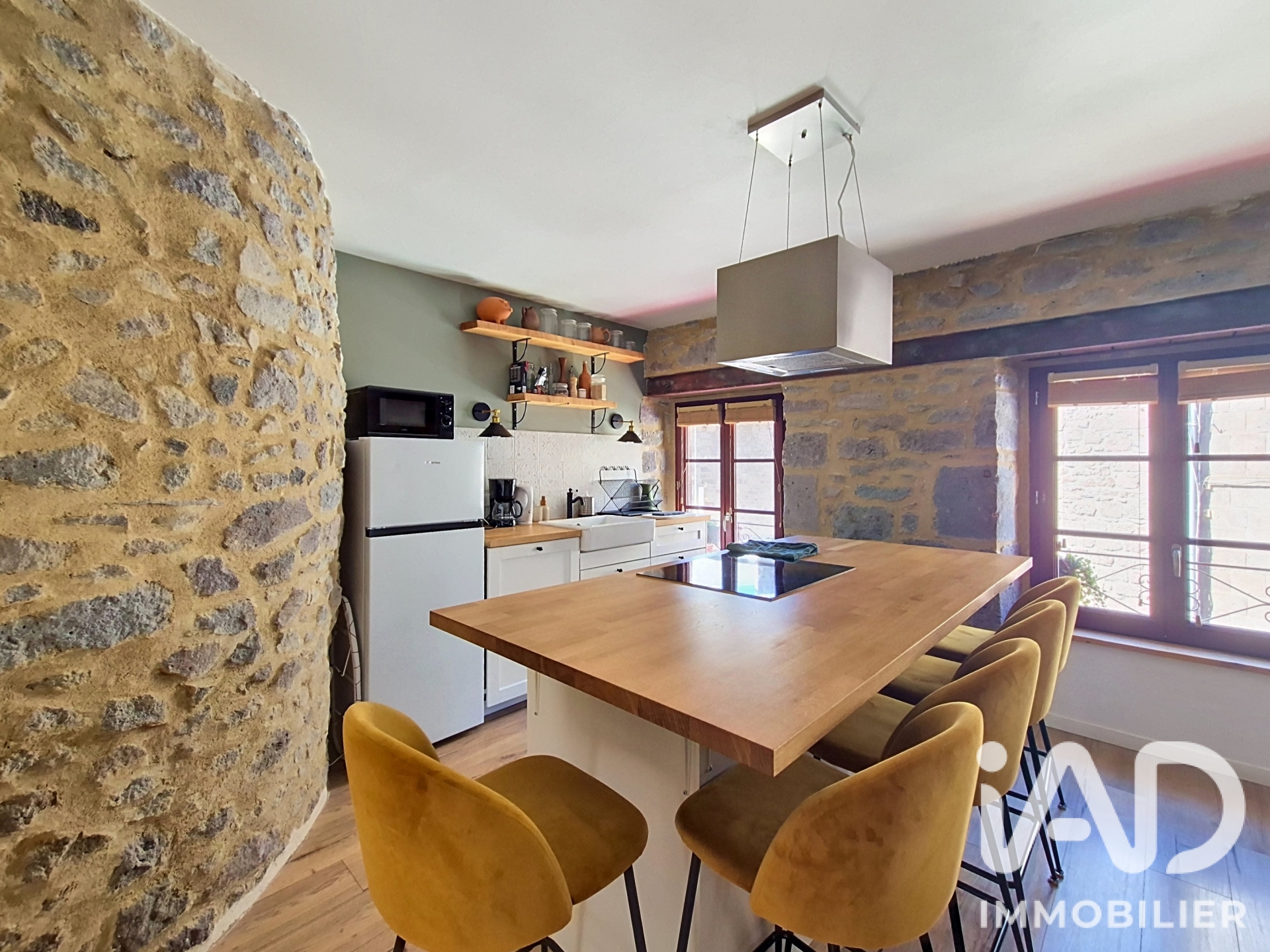 Vente maison à Besse-et-Saint-Anastaise (63610) : maison de village 7 pièces 110 m² - 2081079 — 8