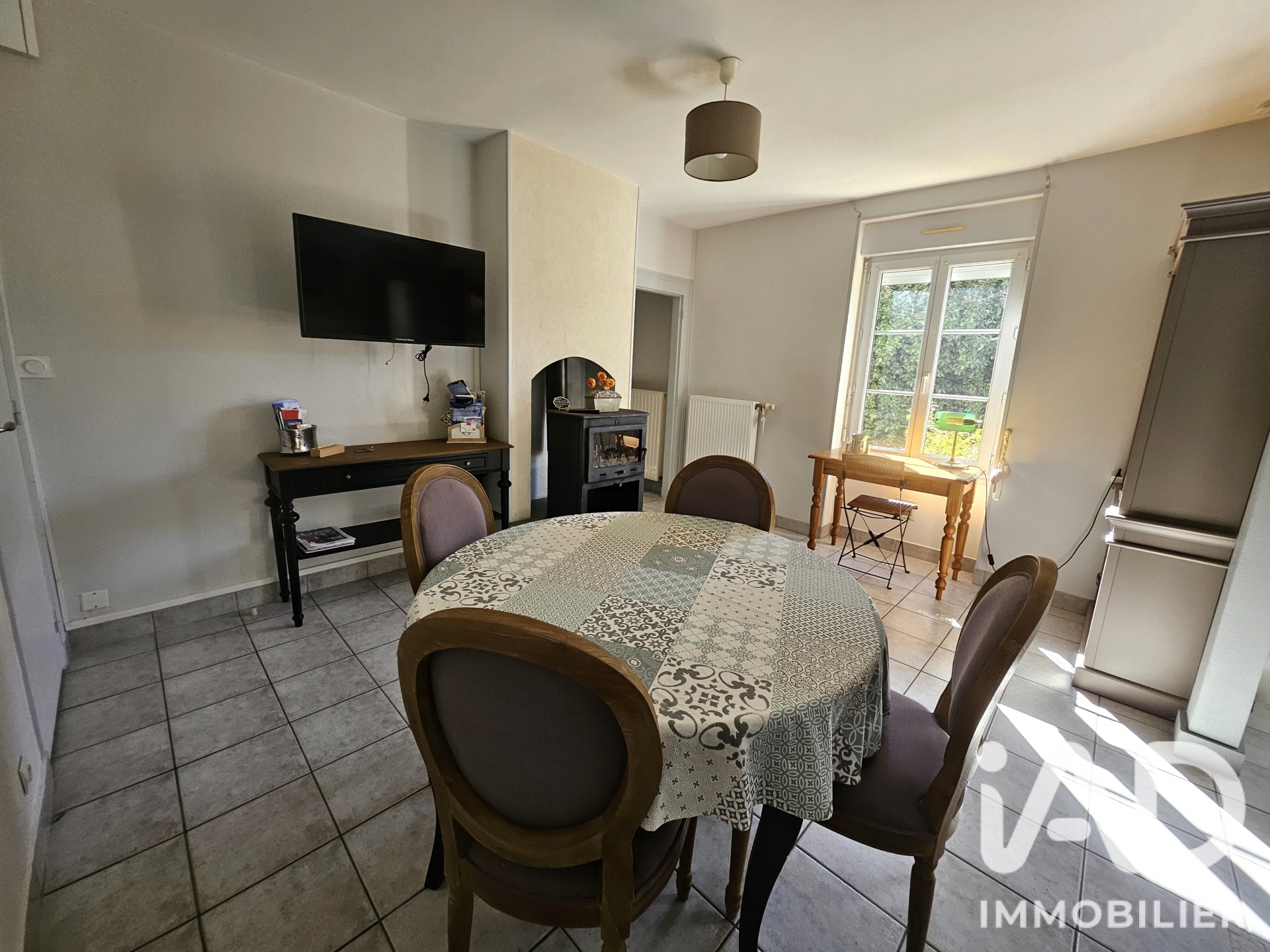 Vente maison à Veuzain-sur-Loire (41150) : maison de village 5 pièces 110 m² - 2100798 — 4