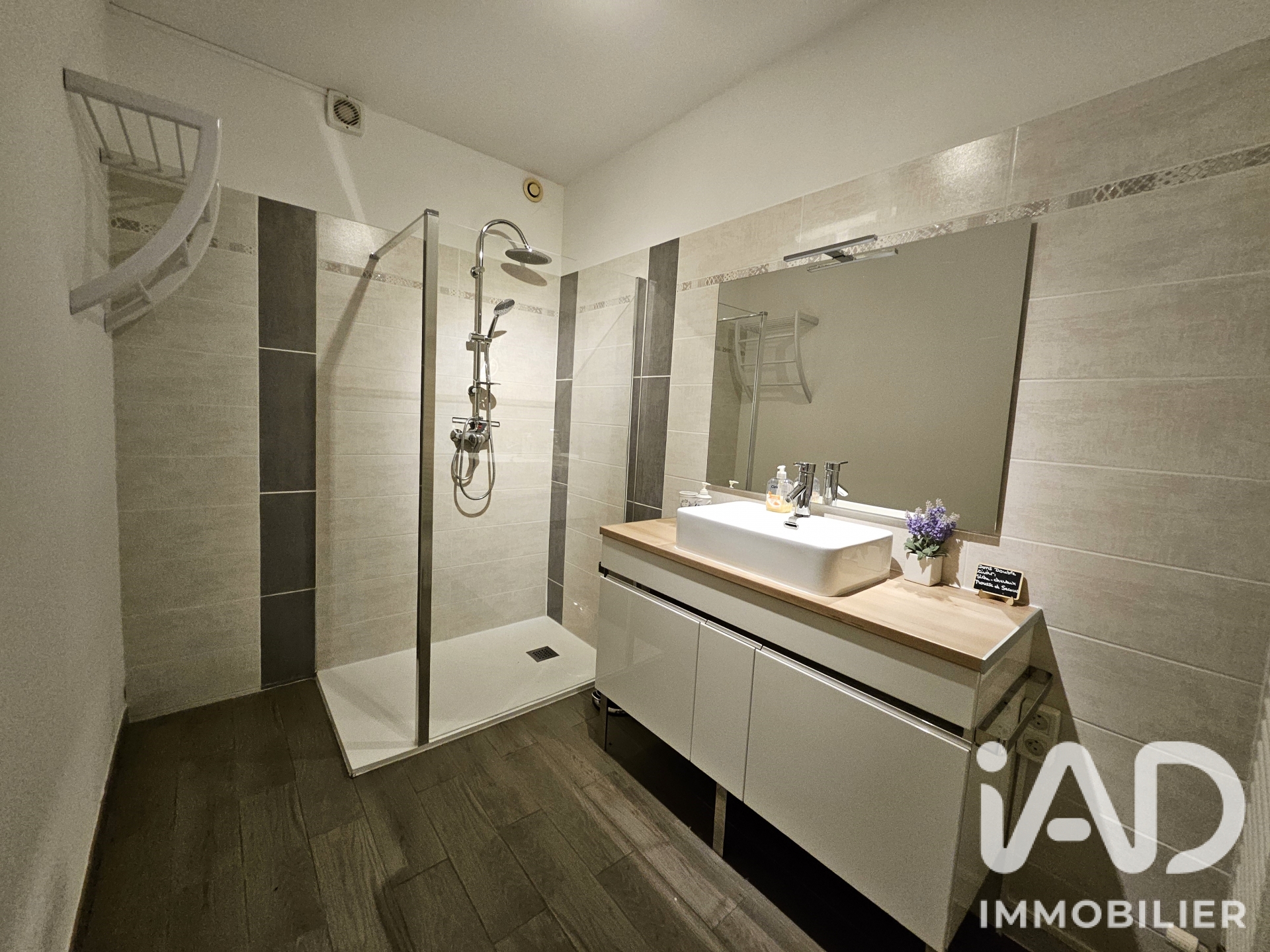 Vente maison à Veuzain-sur-Loire (41150) : maison de village 5 pièces 110 m² - 2100798 — 8