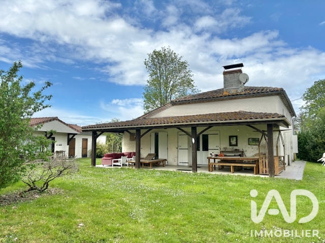 Maison à vendre à Le Tuzan — 267 000 € — IAD France