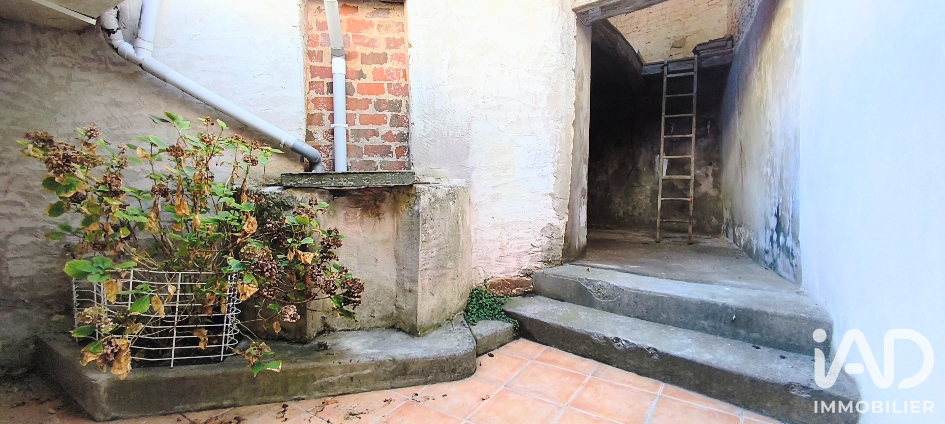 Vente maison à Nieul-sur-Mer (17137) : maison de village 4 pièces 96 m² - 2105113 — 11