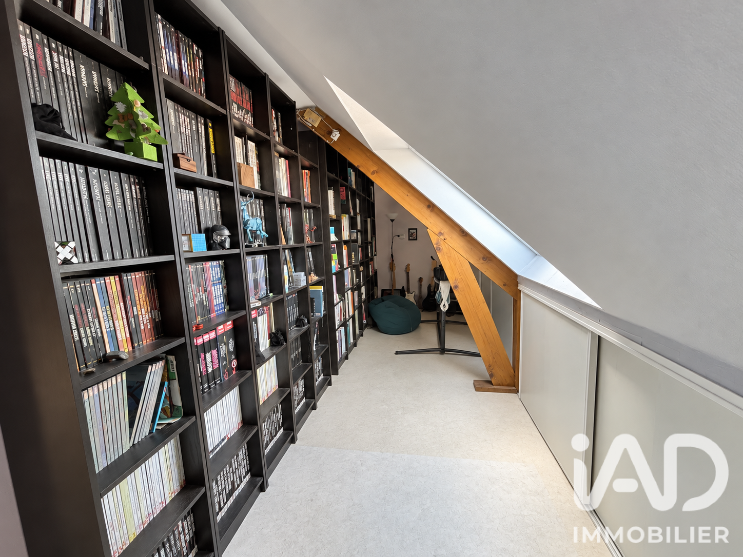 Vente maison à Fleury-les-Aubrais (45400) : maison 7 pièces 160 m² - 2105648 — 17