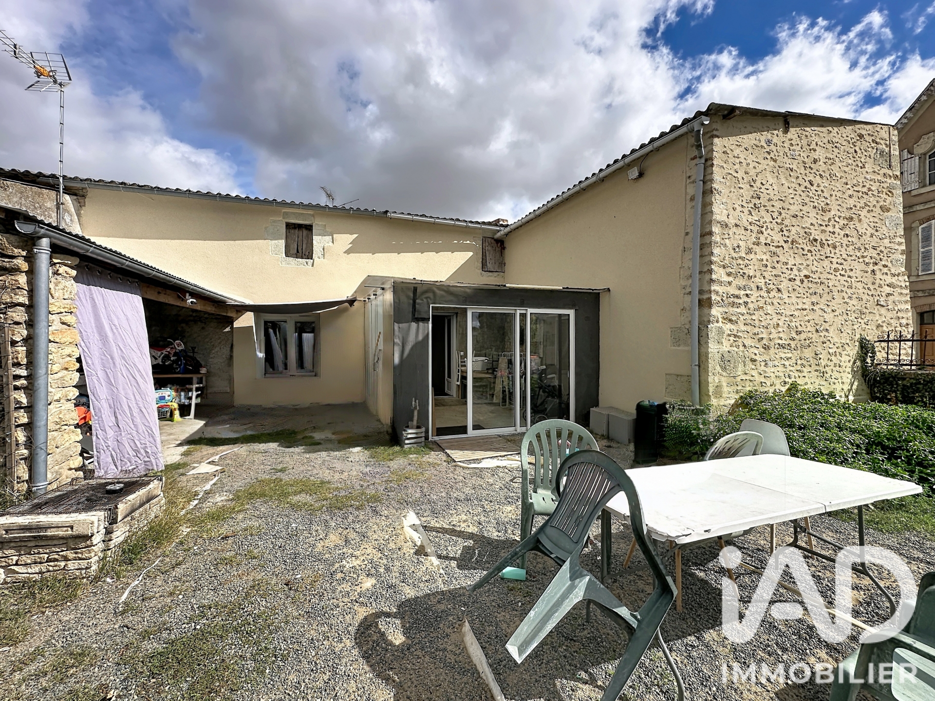 Vente maison à Plaine-et-Vallées (79100) : maison de village 3 pièces 66 m² - 2106770 — 9