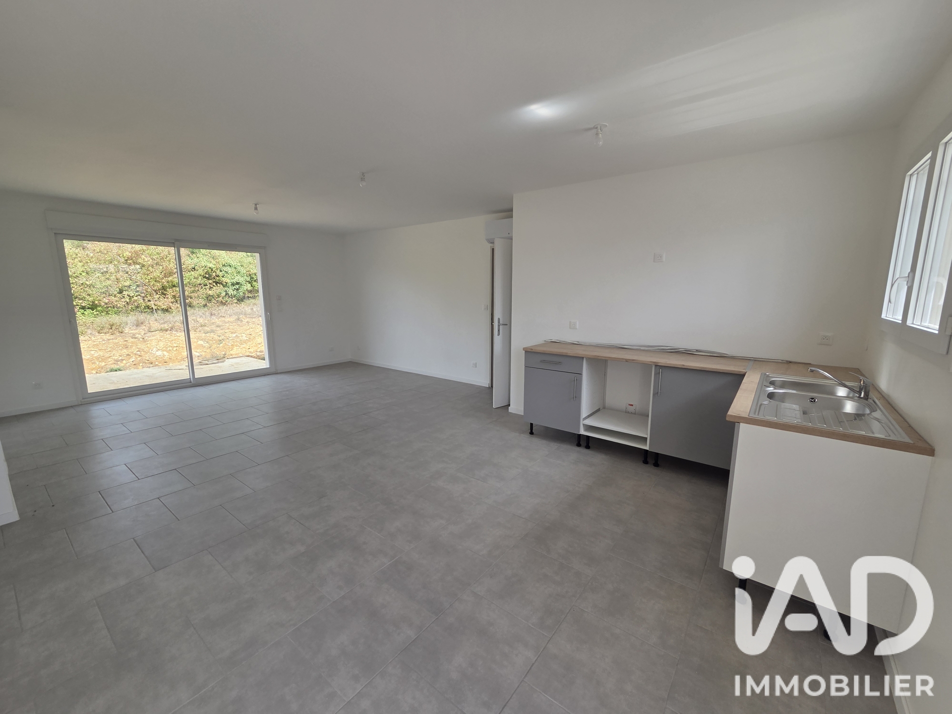 Vente maison à Montguyon (17270) : maison 4 pièces 78 m² - 2103939 — 4