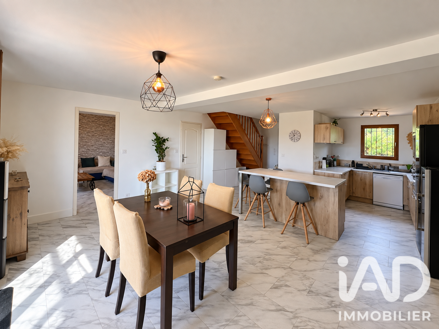 Vente maison à Suze-la-Rousse (26790) : maison traditionnelle 6 pièces 125 m² - 2105867 — 10