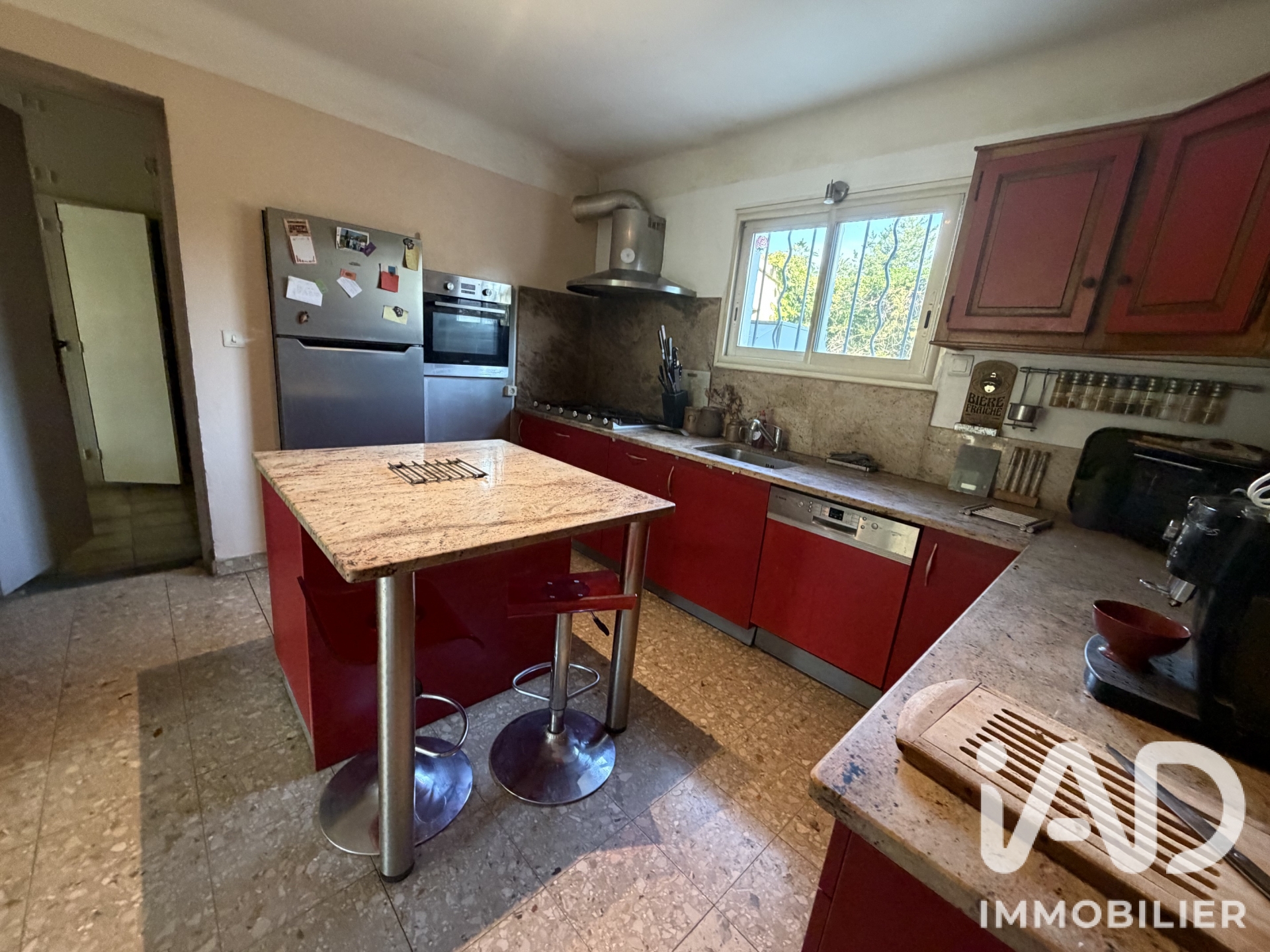 Vente maison à Bédarrides (84370) : maison traditionnelle 9 pièces 217 m² - 2106521 — 11
