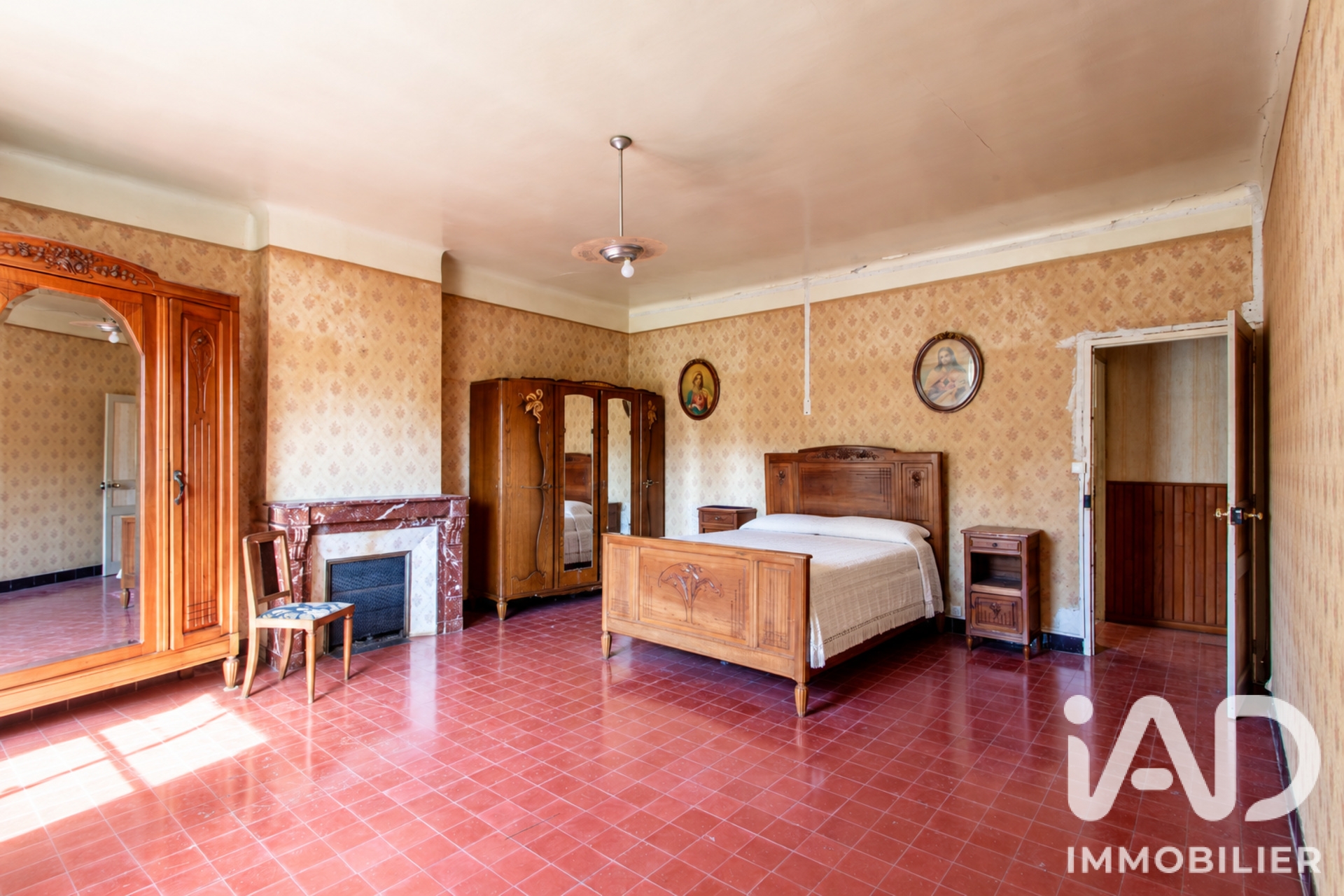 Vente maison à Fontvieille (13990) : maison de village 9 pièces 339 m² - 2107644 — 13