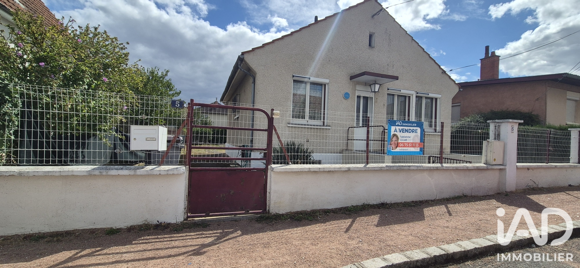 Maison à vendre à Dijon — 210 000 € — IAD France