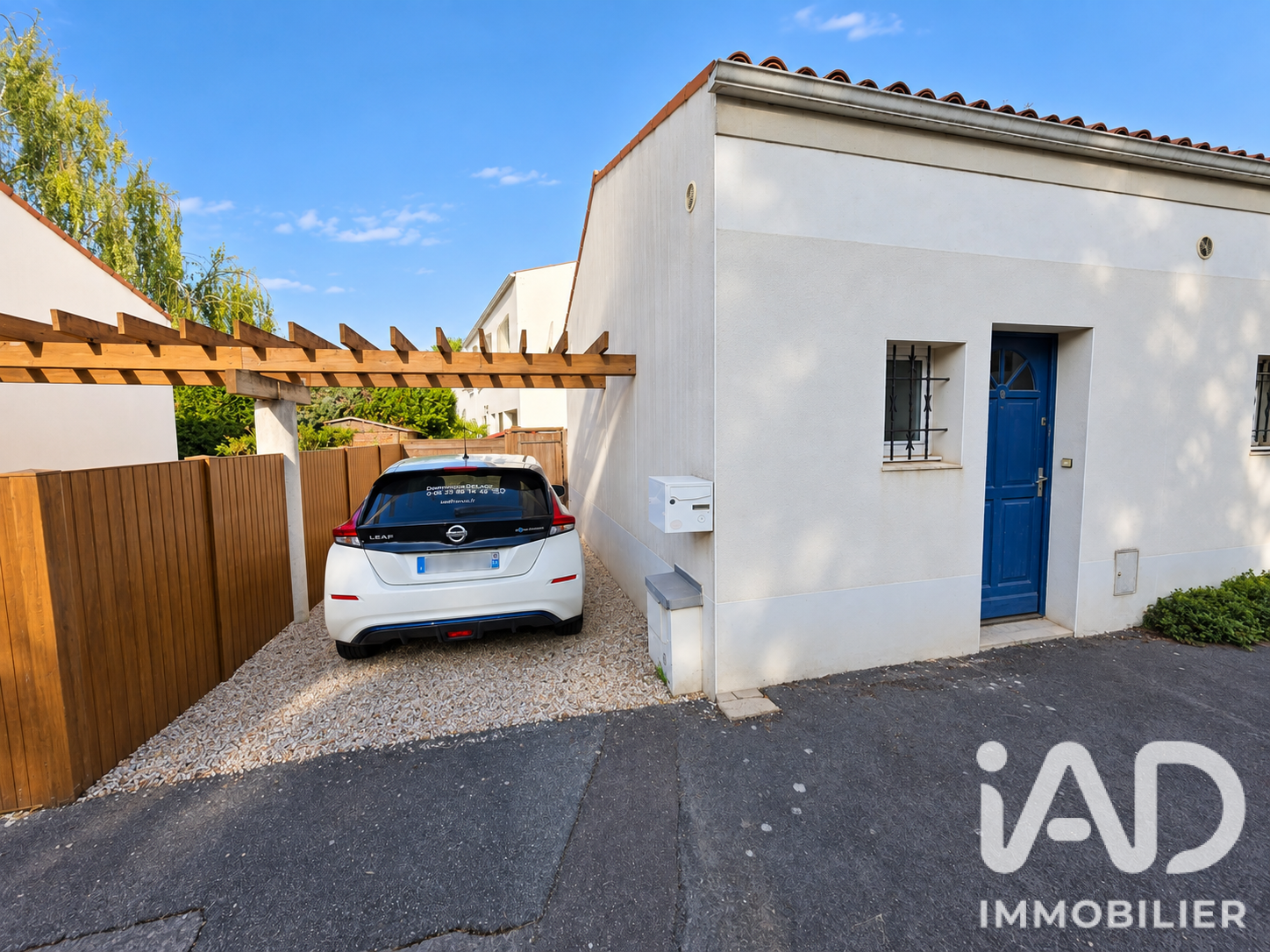 Maison à vendre à La Rochelle — 190 000 € — IAD France