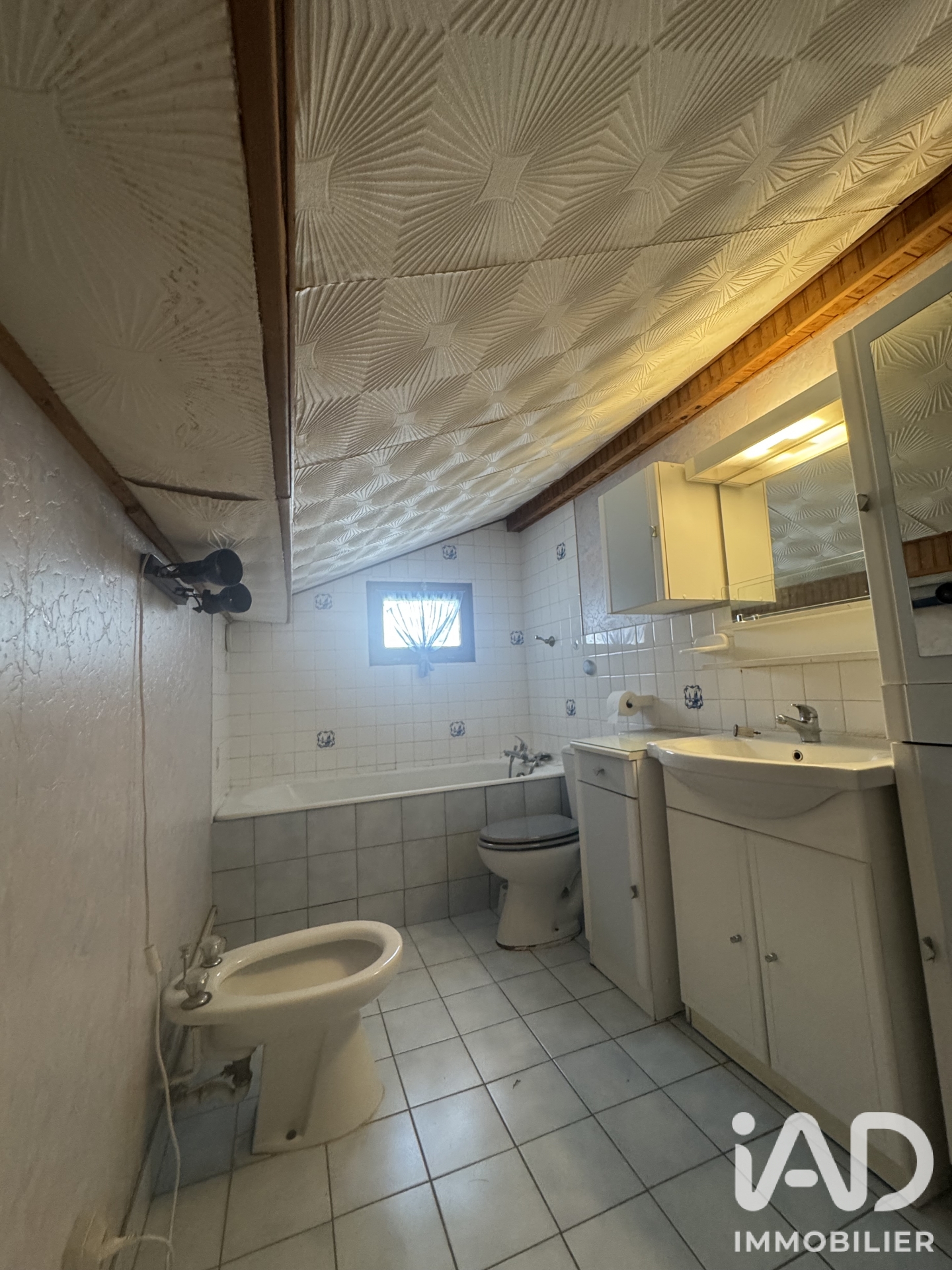 Vente maison à Bourges (18000) : maison traditionnelle 5 pièces 93 m² - 2106552 — 28