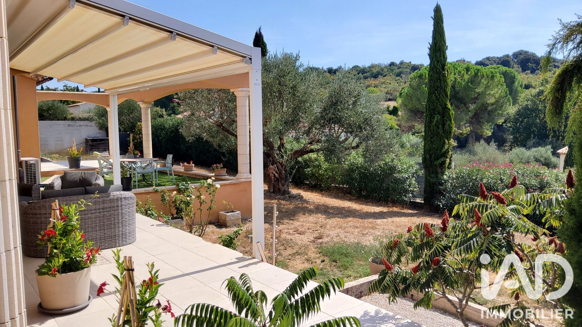 Maison à vendre à Montfrin — 510 000 € — IAD France