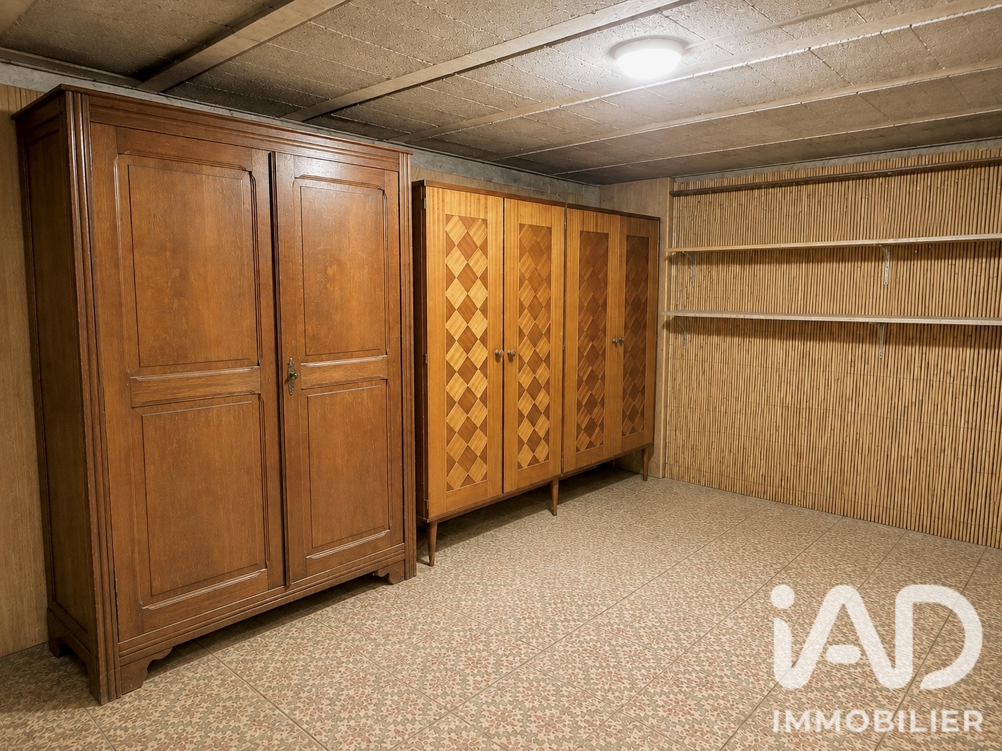 Vente maison à Saint-Amand-Montrond (18200) : maison 7 pièces 175 m² - 2091862 — 23
