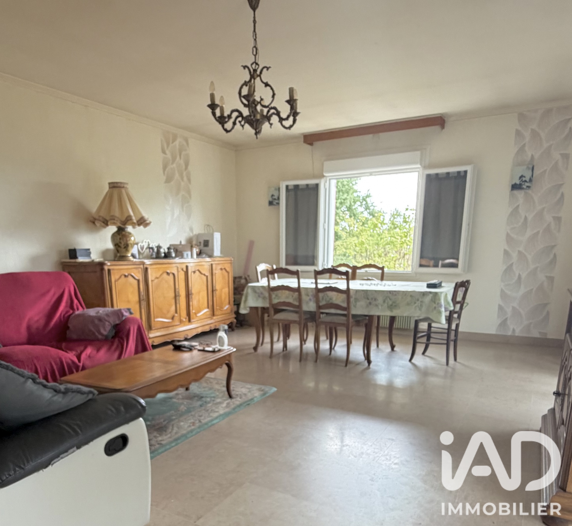 Vente maison à Saint-Amand-Montrond (18200) : maison 7 pièces 175 m² - 2091862 — 5