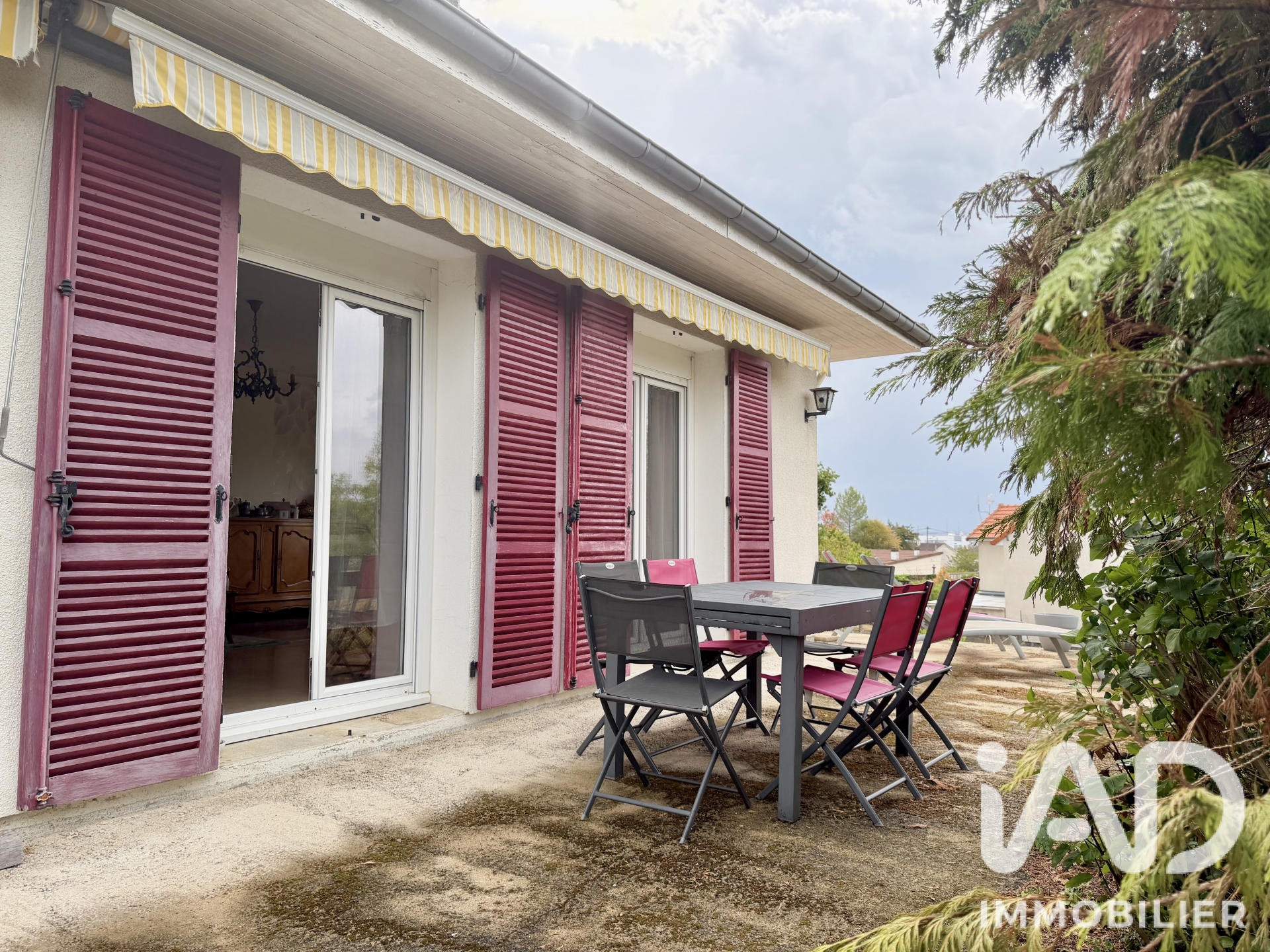 Vente maison à Saint-Amand-Montrond (18200) : maison 7 pièces 175 m² - 2091862 — 17