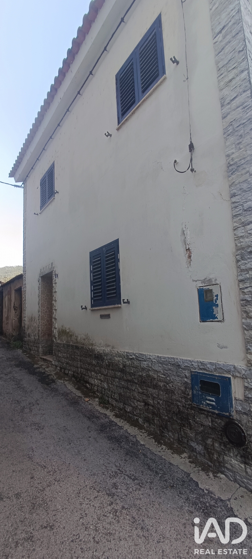 Moradia T3 à venda em Lorvão, €89.000