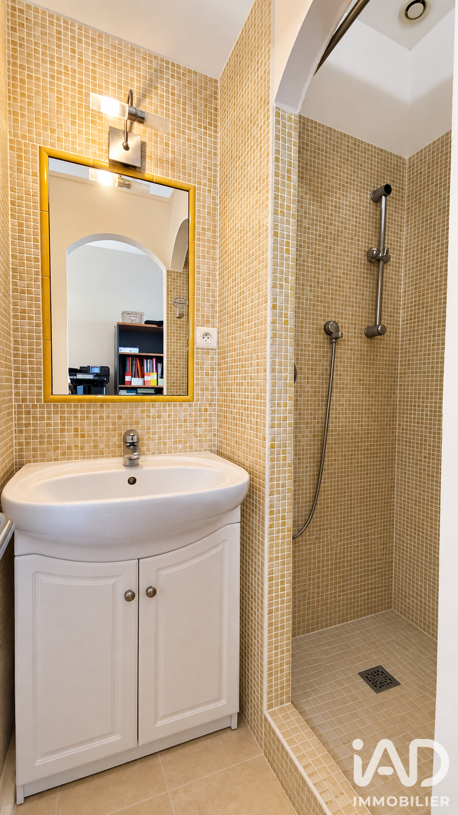 Vente maison à Montfrin (30490) : maison traditionnelle 7 pièces 205 m² - 2106327 — 23