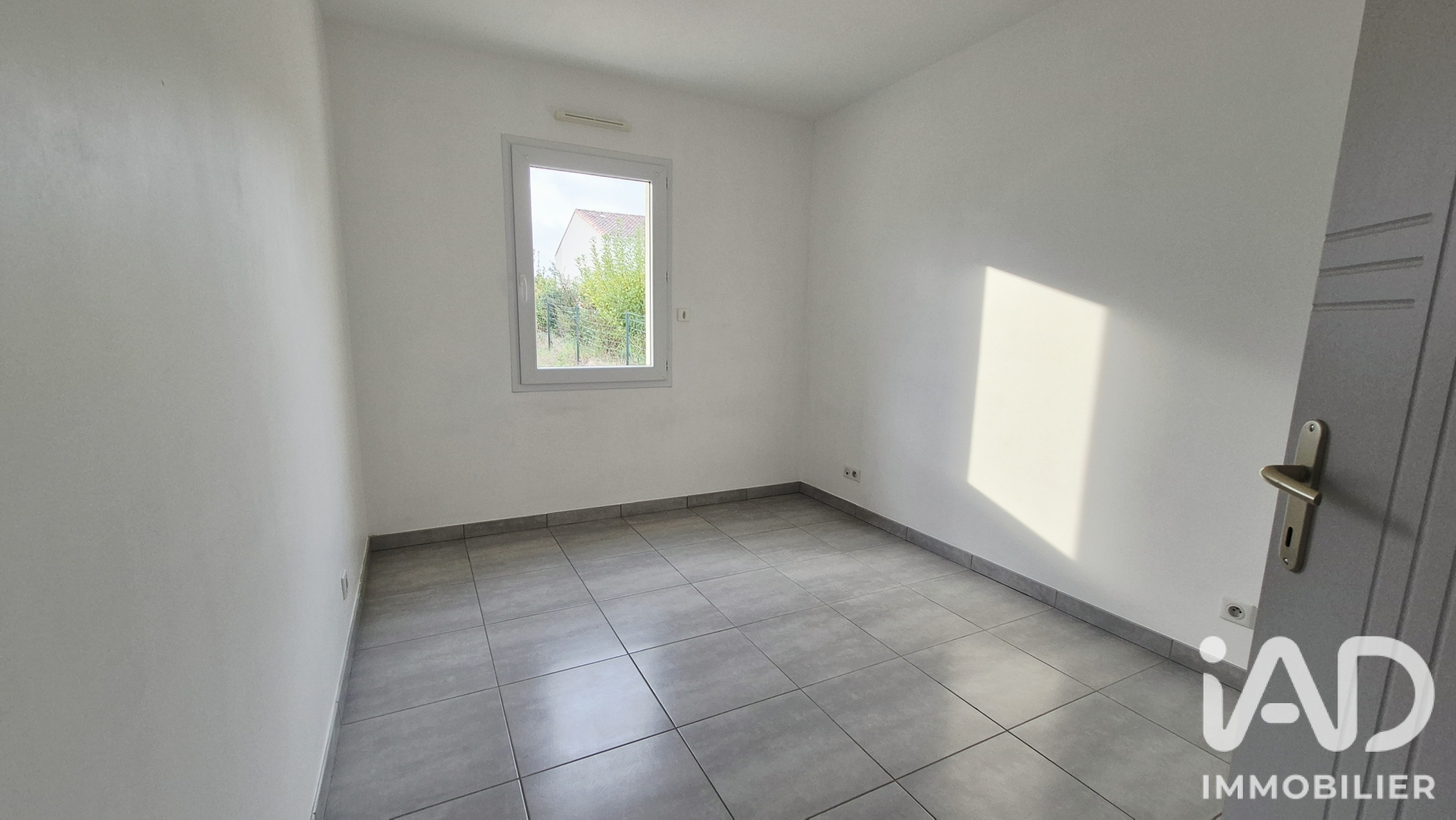 Vente maison à La Tessoualle (49280) : pavillon 4 pièces 86 m² - 2104066 — 12