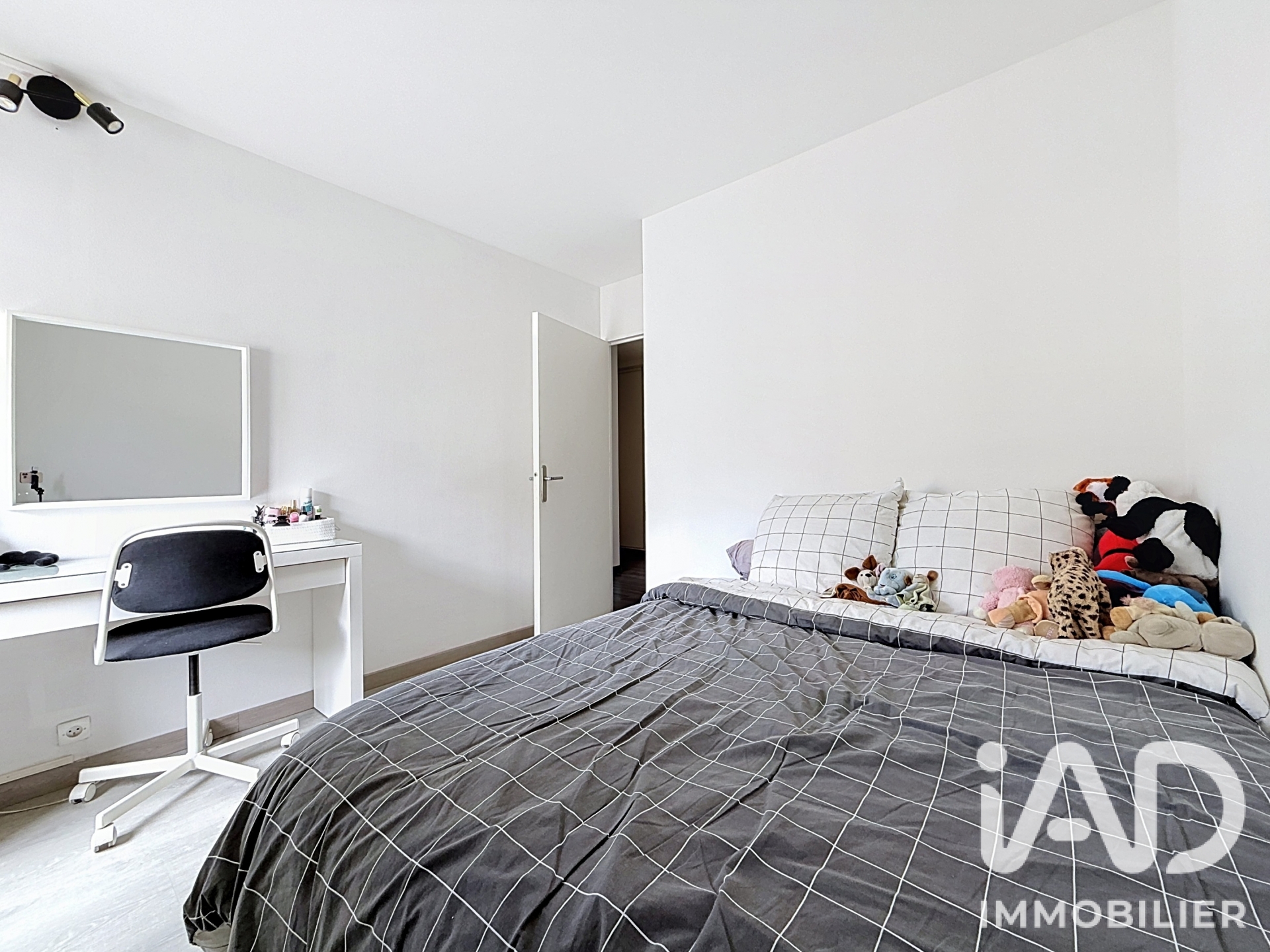 Vente appartement à Nogent-sur-Marne (94130) : appartement 4 pièces 90 m² - 2108532 — 8