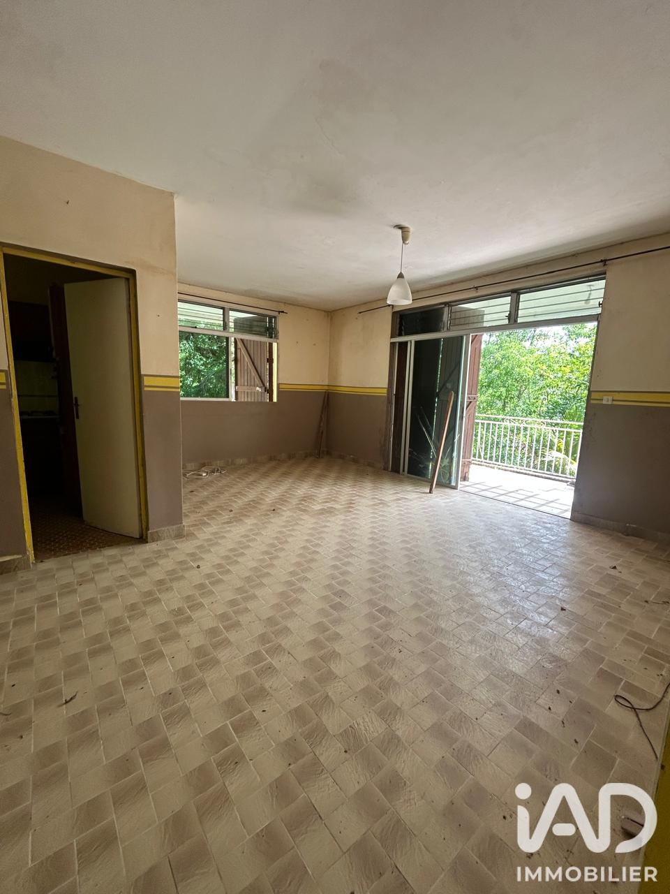 Vente maison à Le Gosier (97190) : maison traditionnelle 5 pièces 232 m² - 2106437 — 4