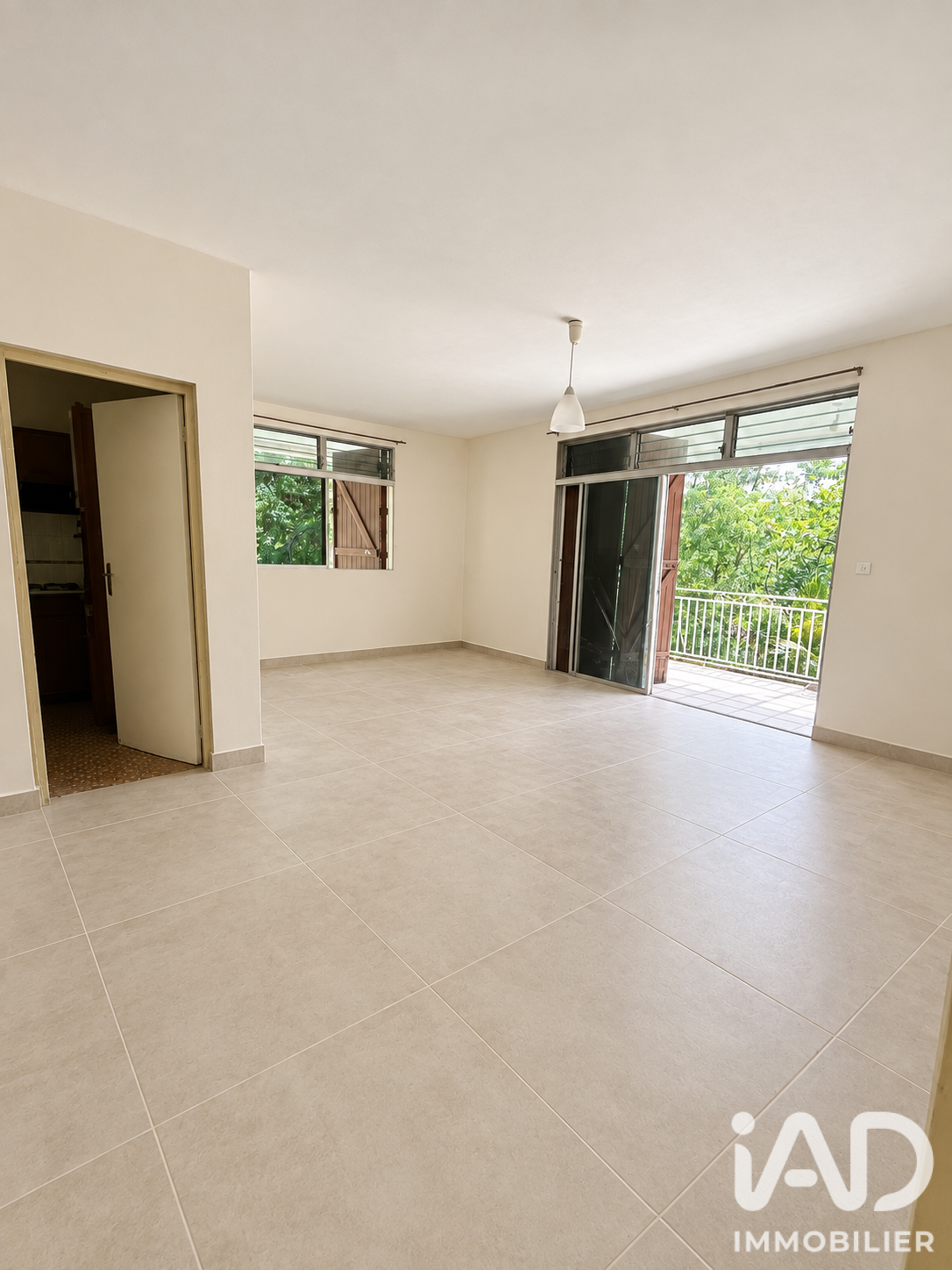 Vente maison à Le Gosier (97190) : maison traditionnelle 5 pièces 232 m² - 2106437 — 5