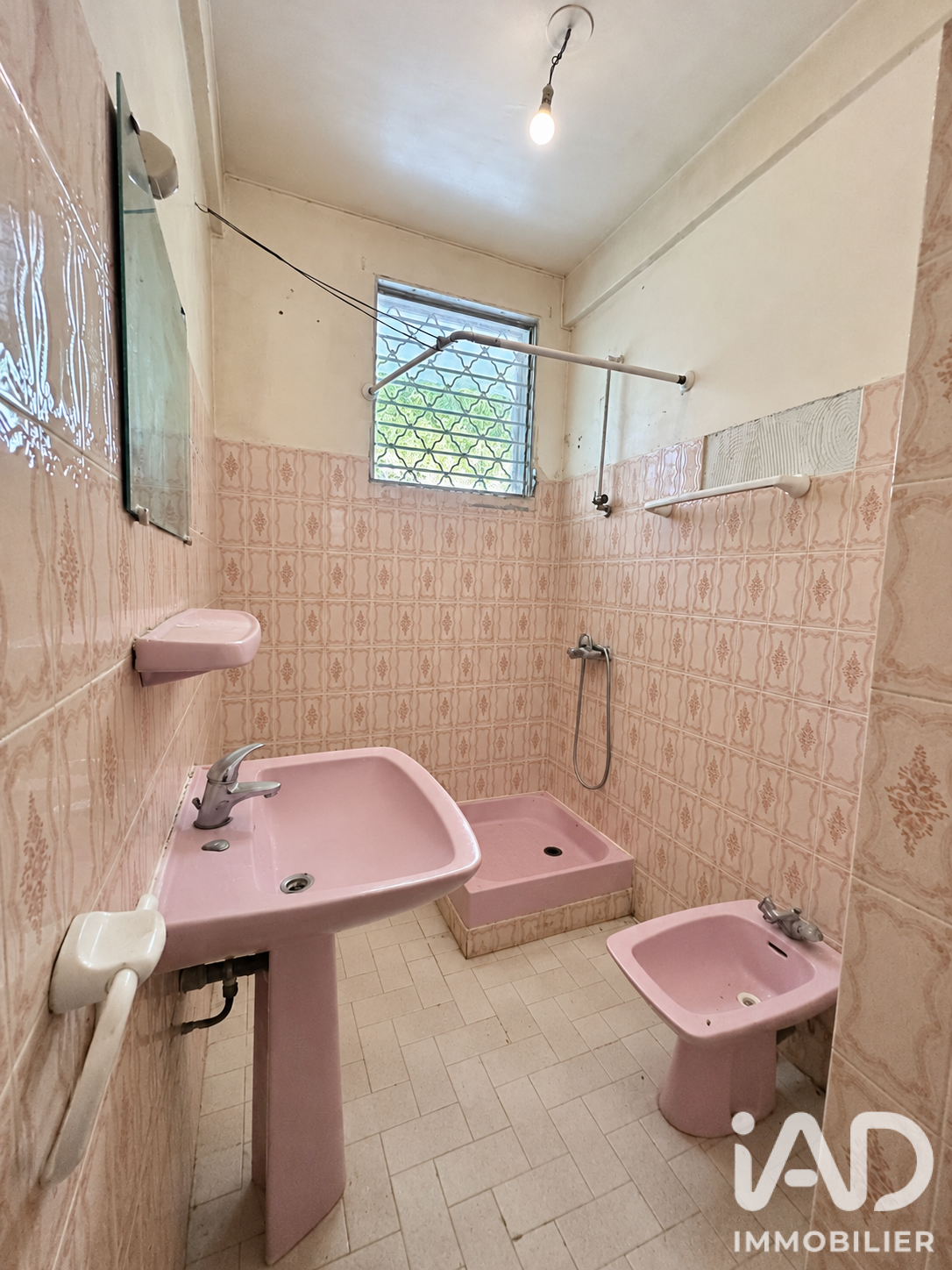 Vente maison à Le Gosier (97190) : maison traditionnelle 5 pièces 232 m² - 2106437 — 11