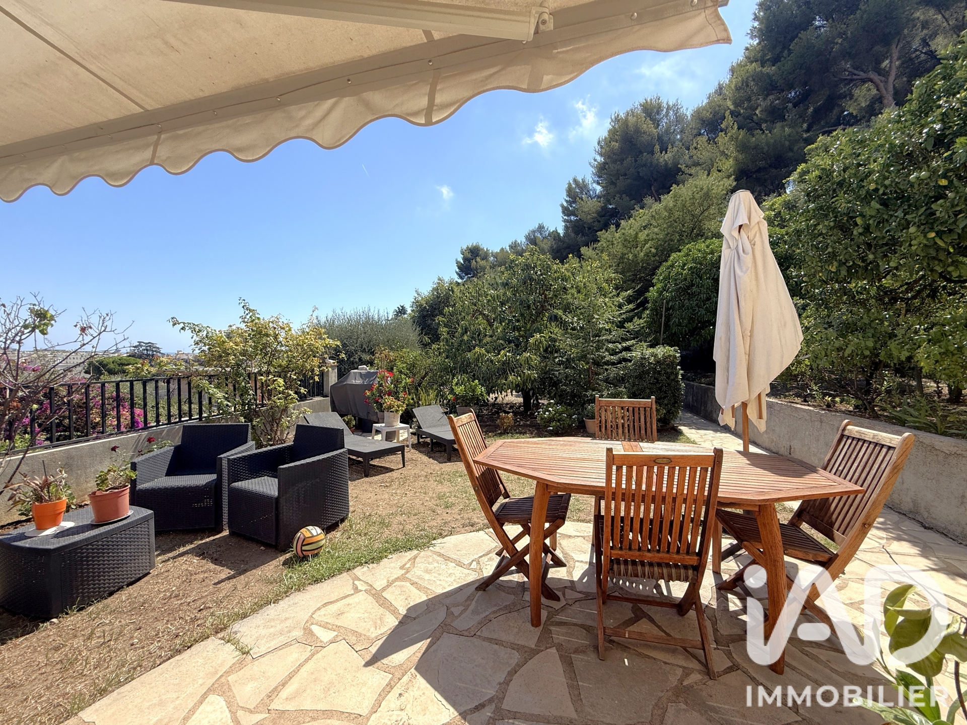 Vente maison à Saint-Laurent-du-Var (06700) : maison de ville 5 pièces 181 m² - 2104884 — 12