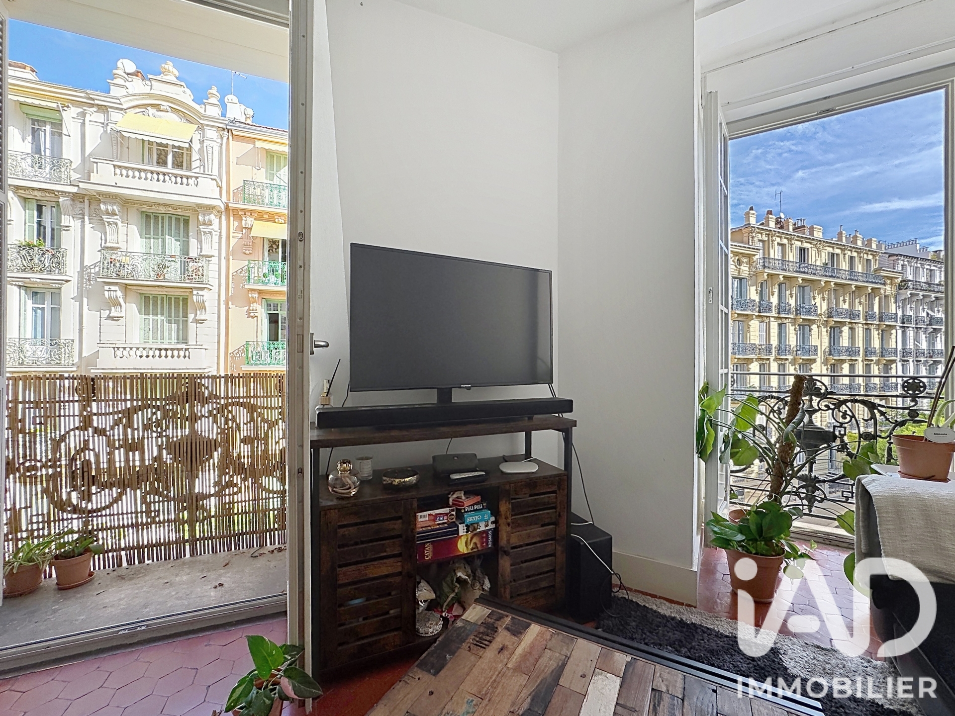 Appartement à vendre à Nice — 400 000 € — IAD France