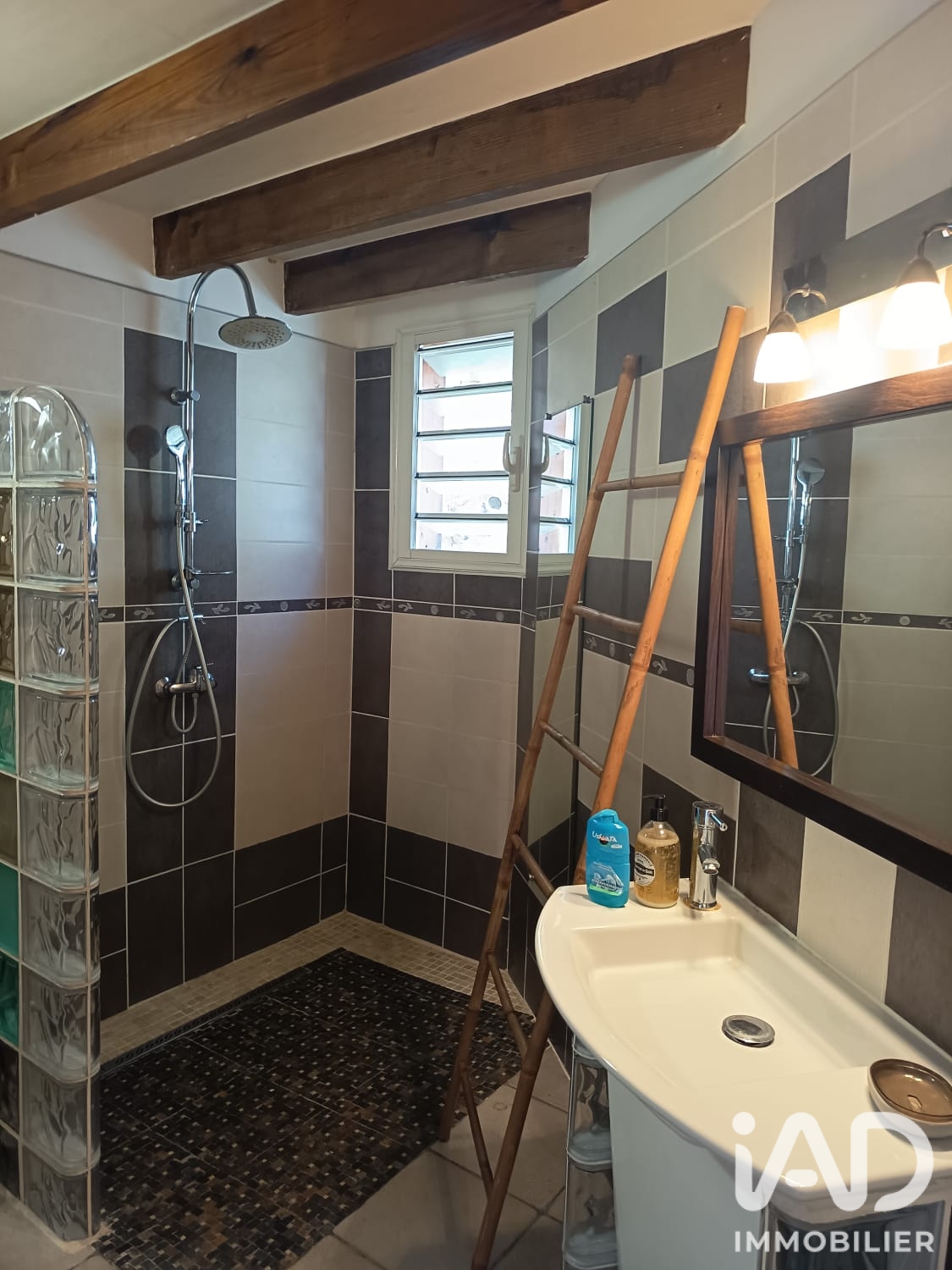 Vente maison à Entre-Deux (97414) : maison traditionnelle 6 pièces 188 m² - 2109015 — 4