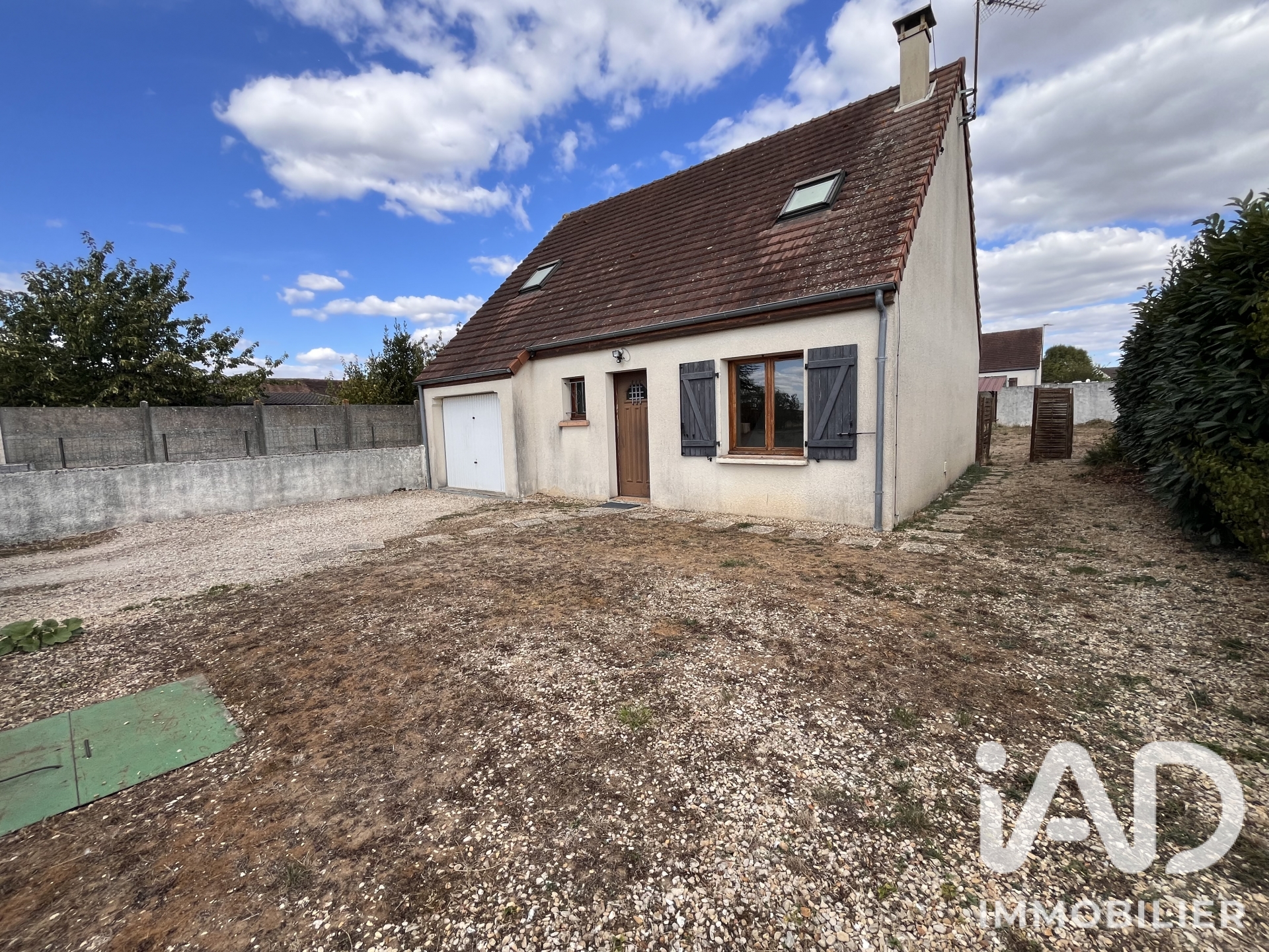 Maison à vendre à La Grande-Paroisse — 195 000 € — IAD France