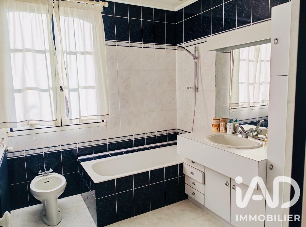 Vente maison à Bouin (85230) : demeure 8 pièces 208 m² - 2108289 — 8