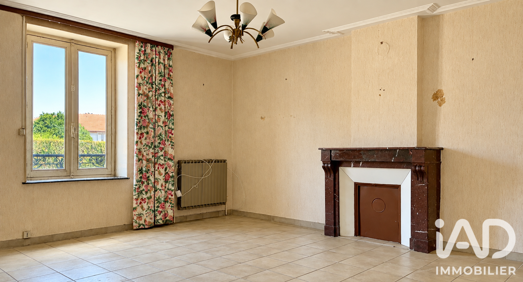 Maison à vendre à Chambley-Bussières — 130 000 € — IAD France