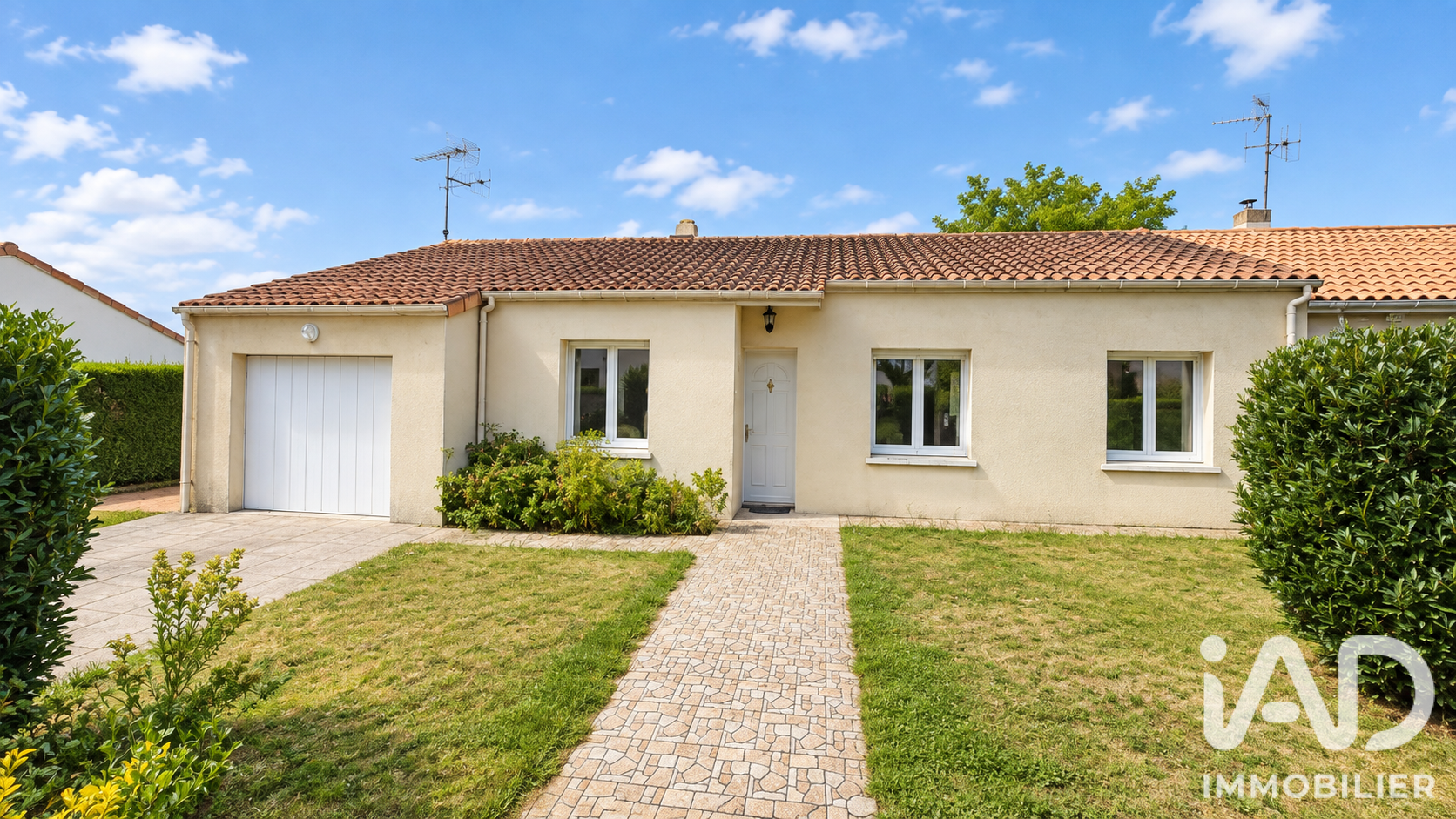 Maison à vendre à Montrevault — 207 000 € — IAD France