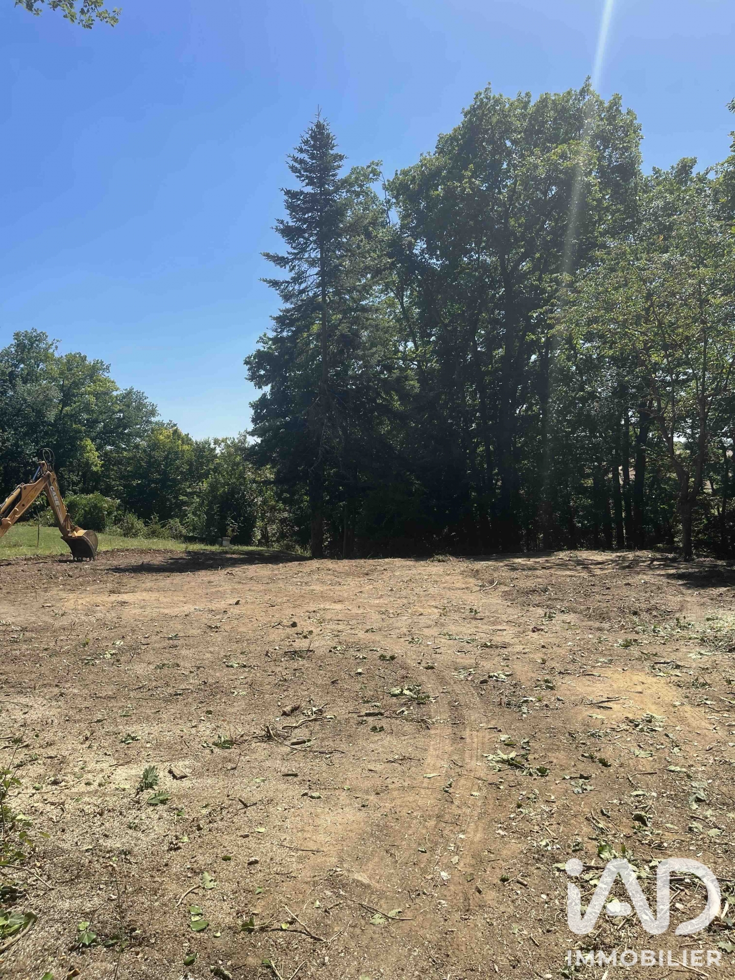 Terrain à vendre à La Trinité — 69 000 € — IAD France