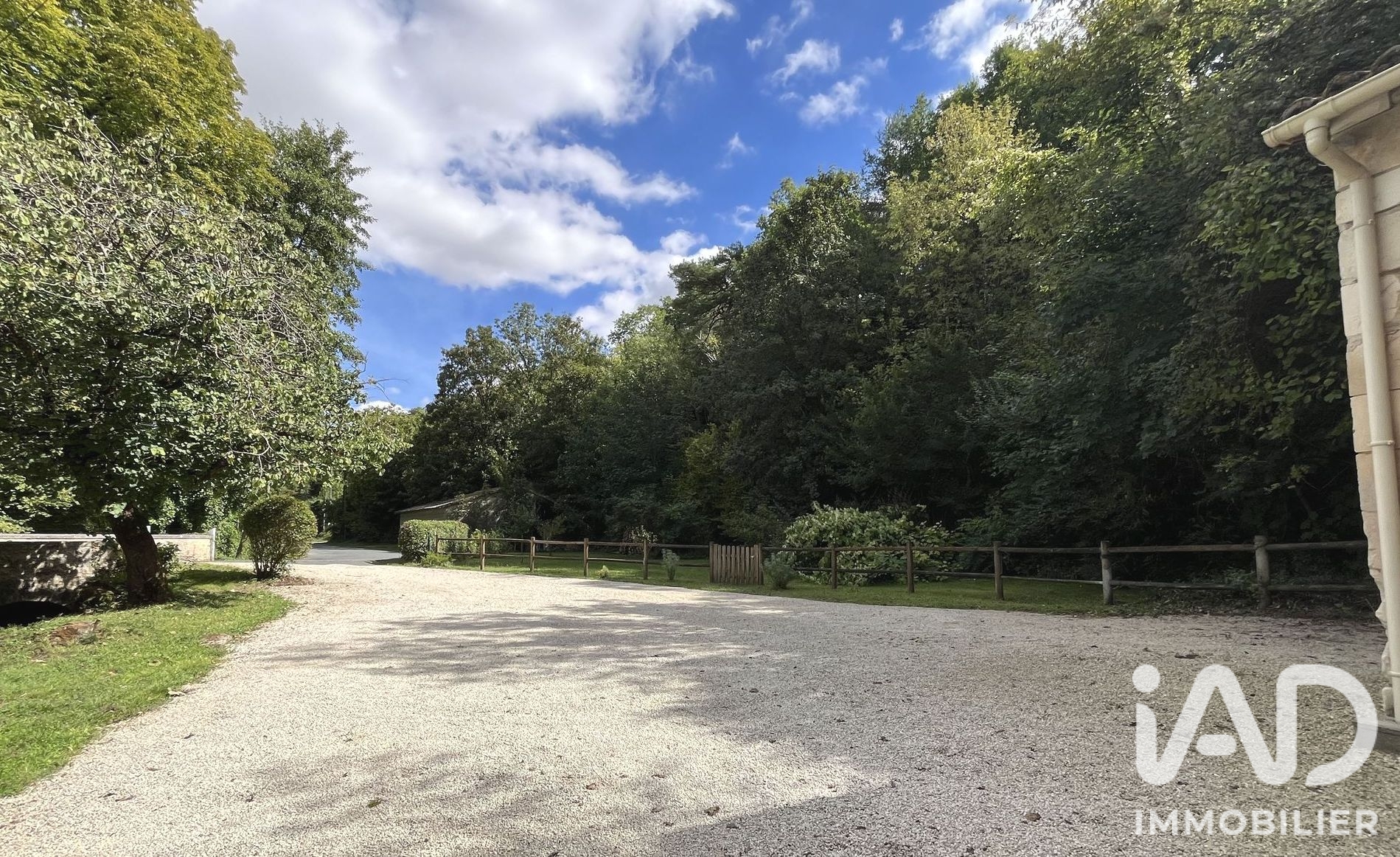 Vente maison à Quinçay (86190) : maison 6 pièces 212 m² - 2106659 — 19