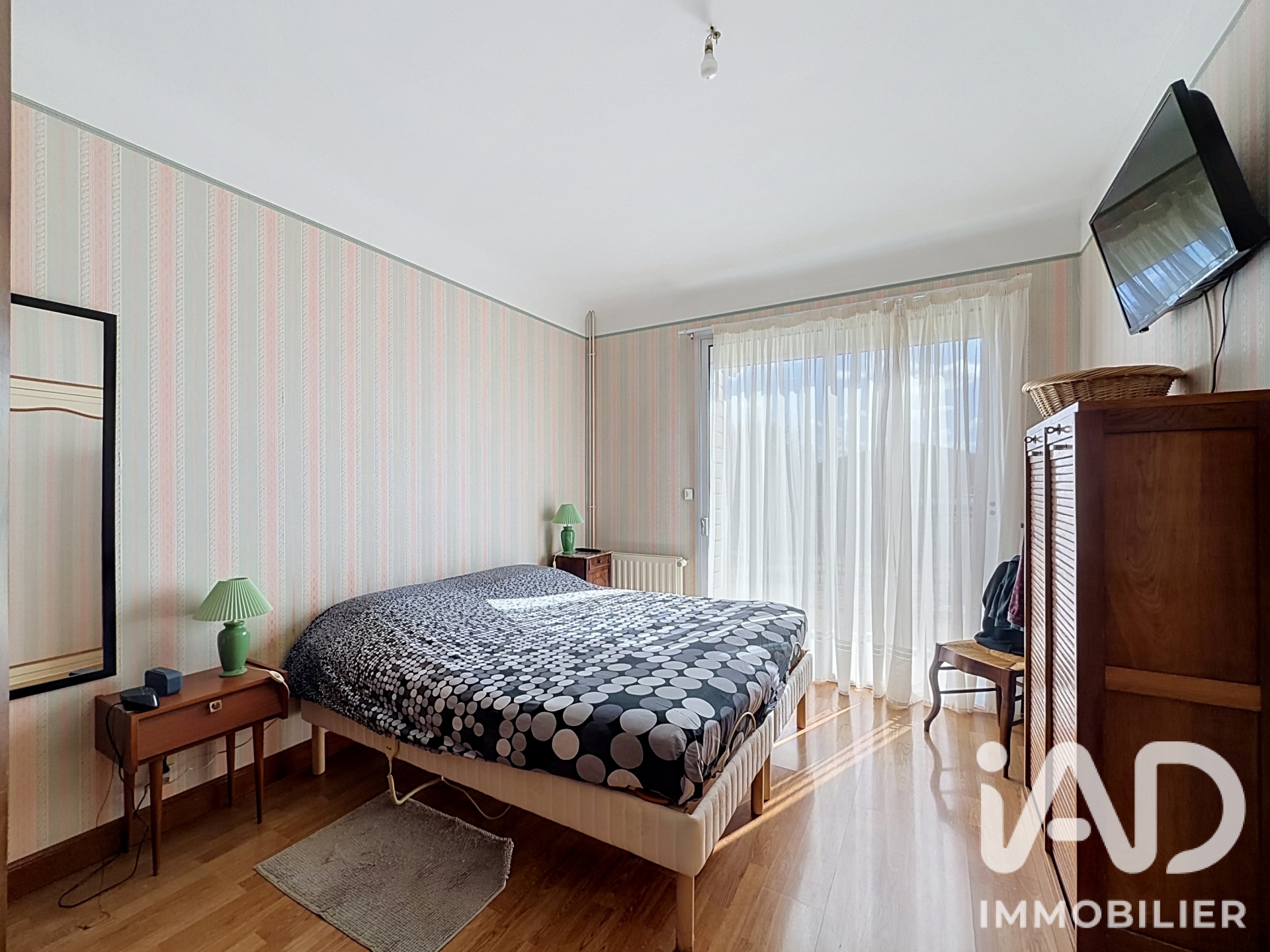 Vente maison à Vouillé (86190) : maison 7 pièces 169 m² - 2110847 — 9