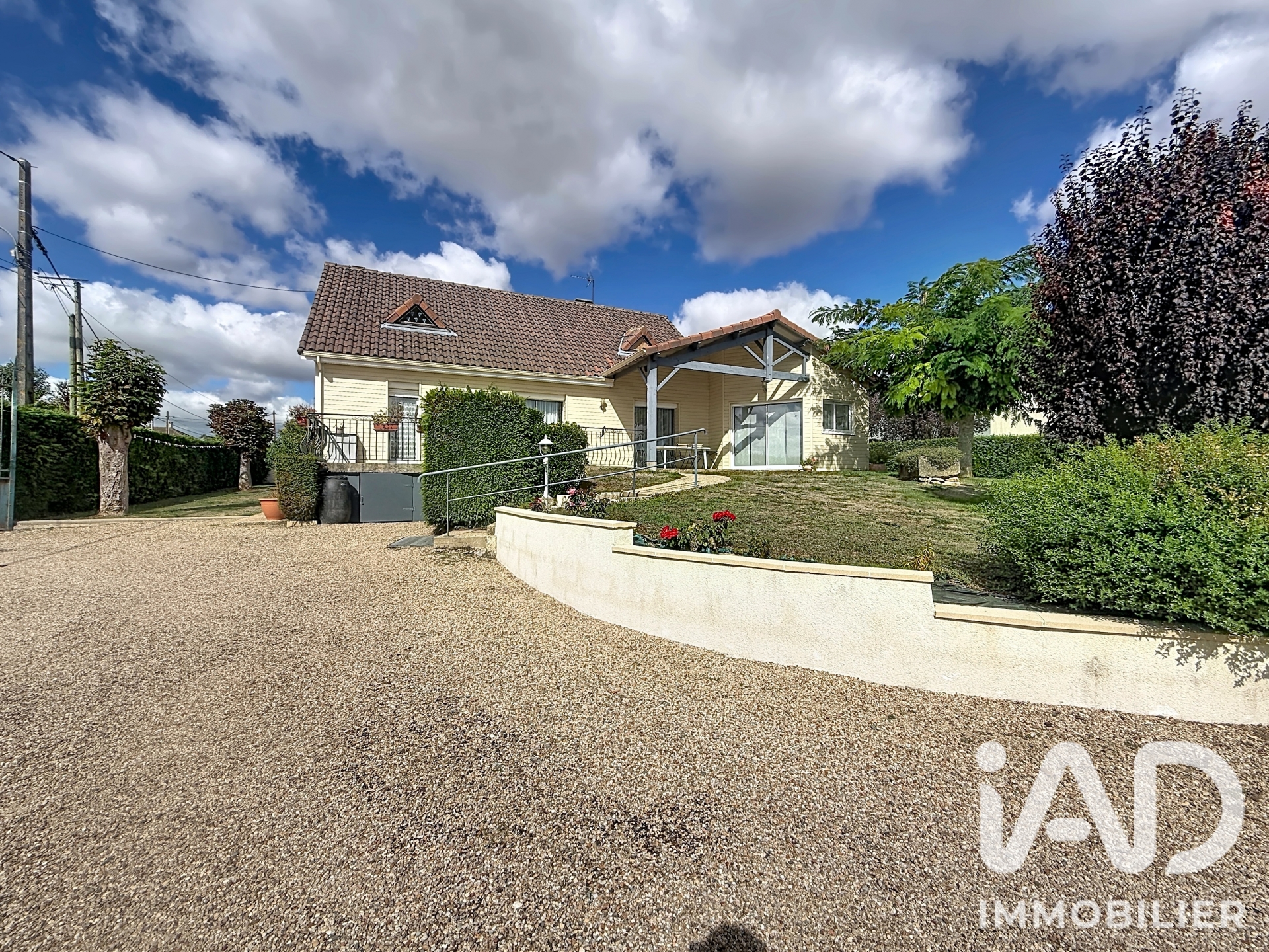 Vente maison à Vouillé (86190) : maison 7 pièces 169 m² - 2110847 — 17