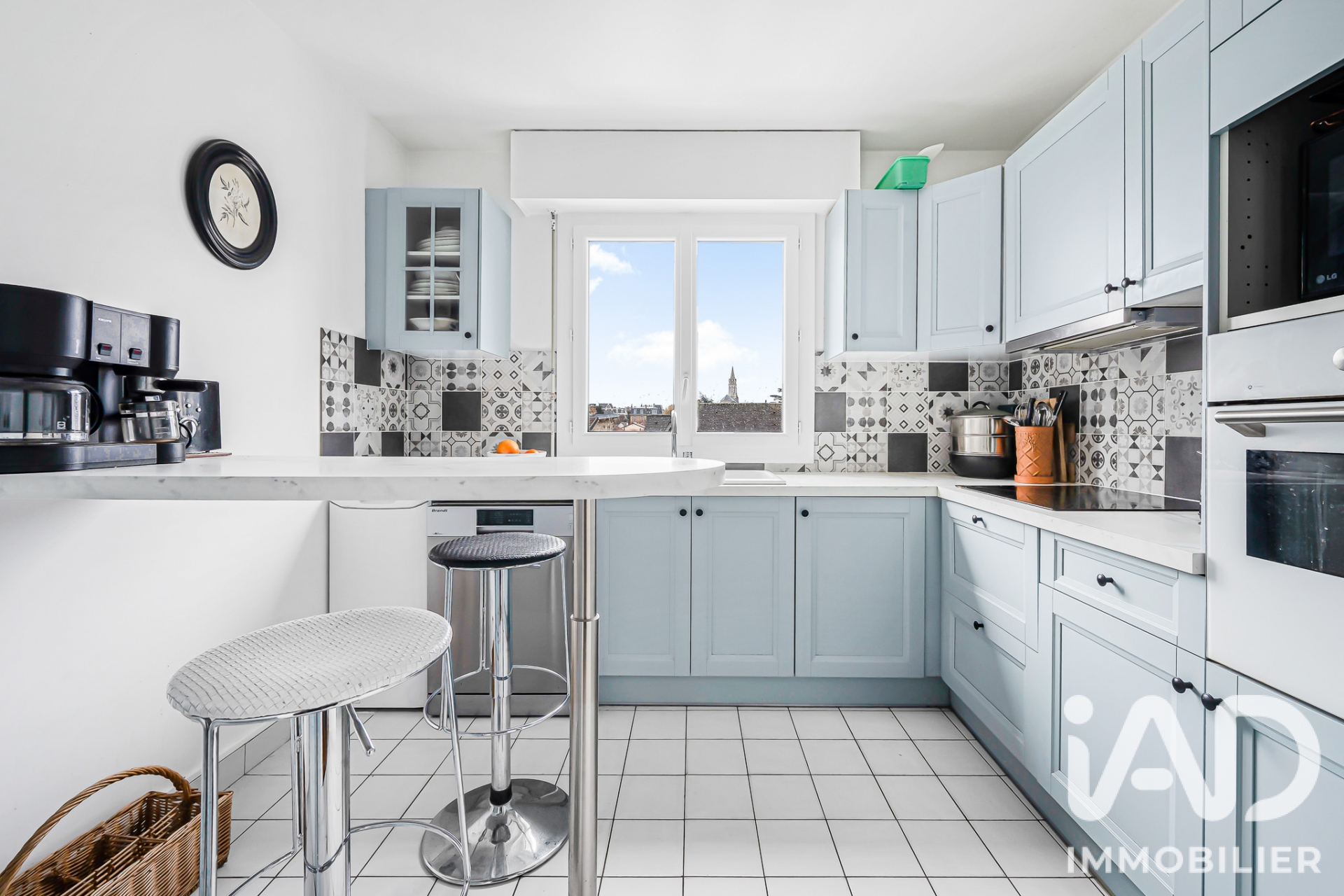 Appartement à vendre à Le Chesnay — 699 000 € — IAD France